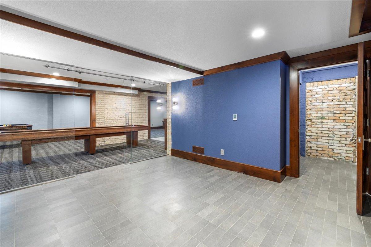 1724 Summit Avenue Property Photo 47