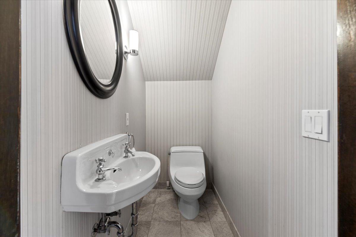 1724 Summit Avenue R Property Photo 22