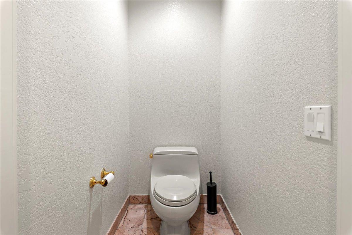 1724 Summit Avenue R Property Photo 38