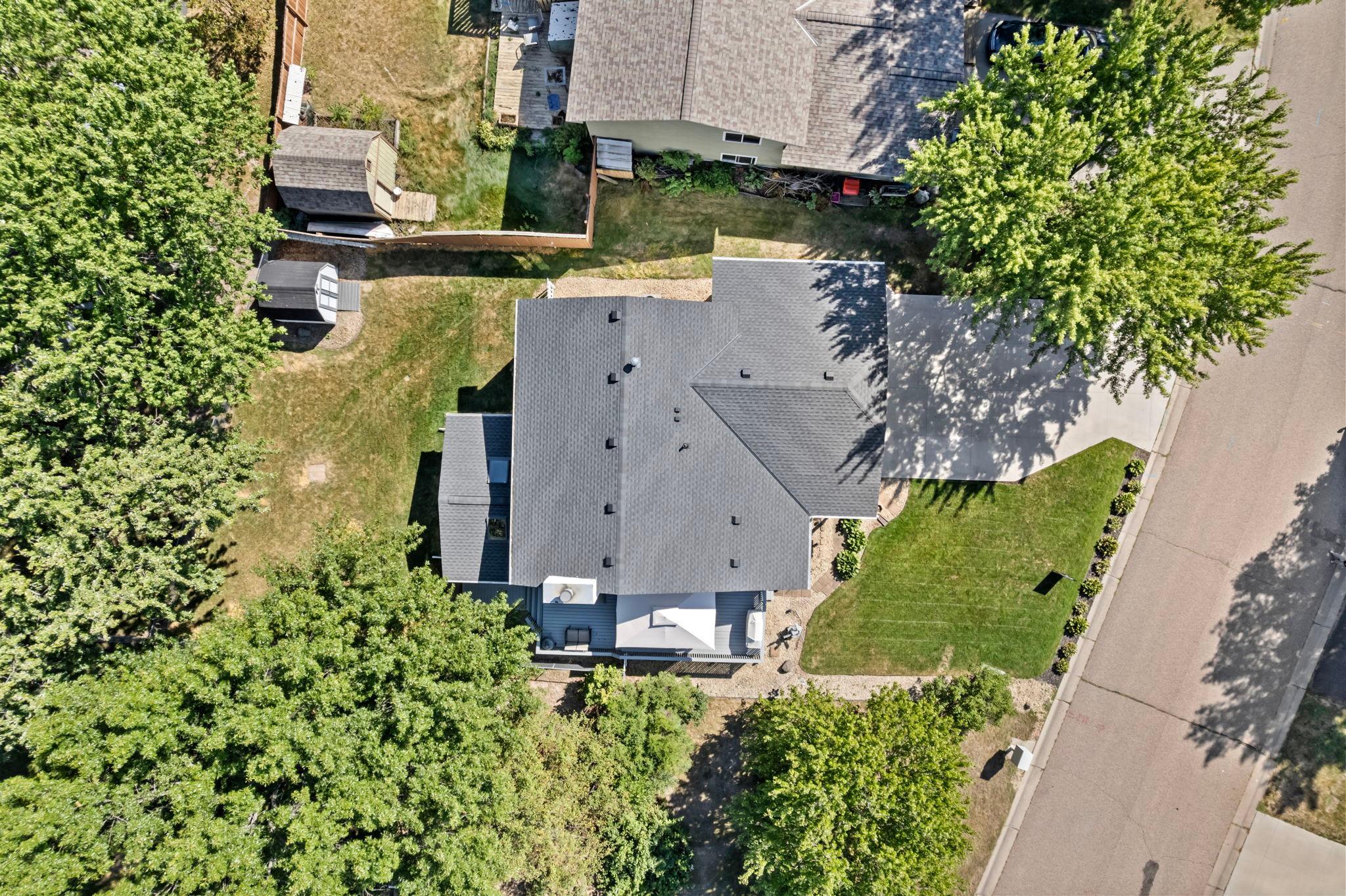 2679 Guthrie Avenue N Property Photo 8