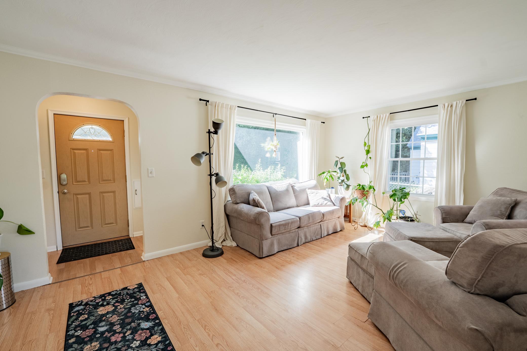 525 Bergen Avenue Property Photo 6