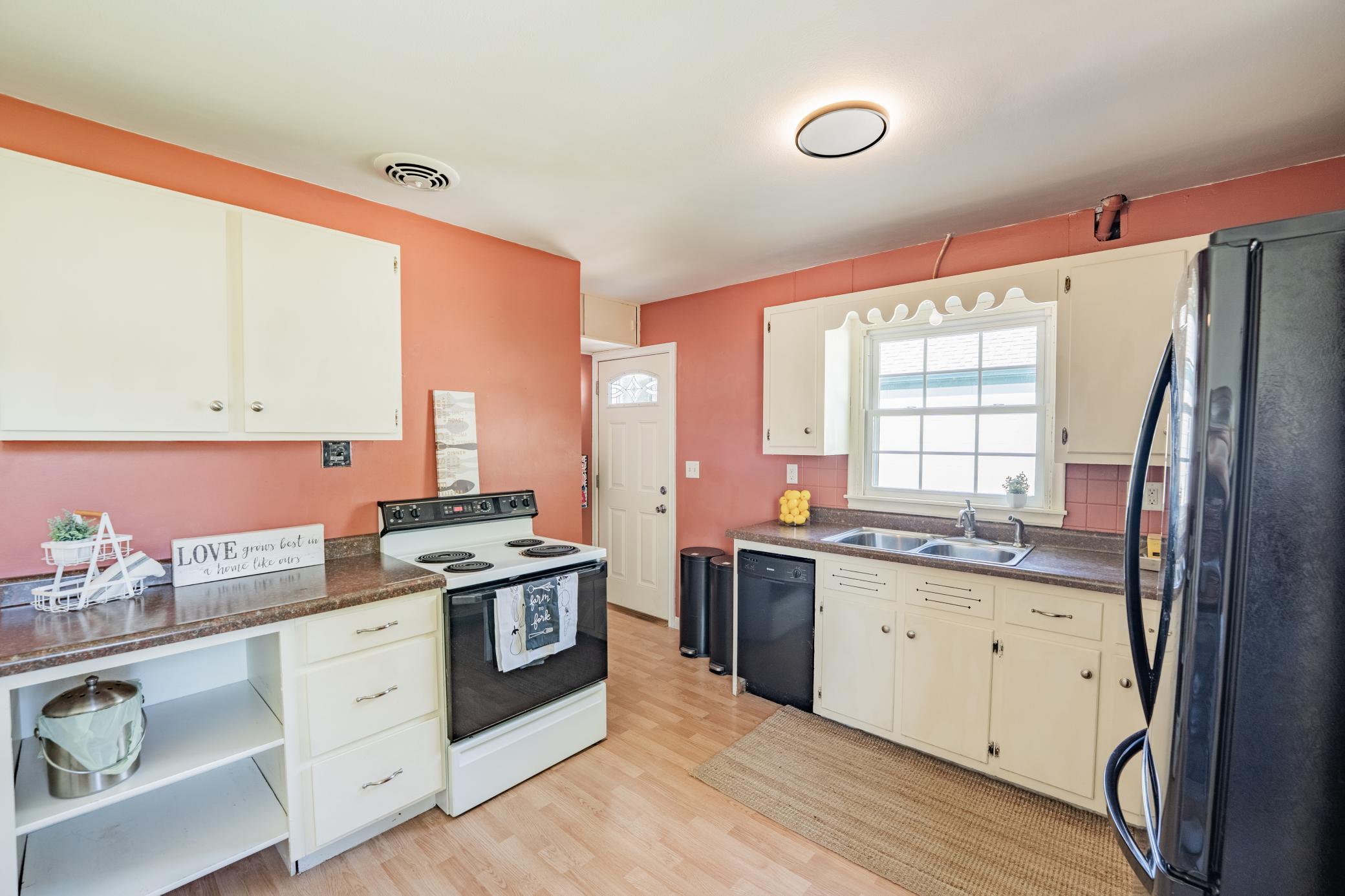 525 Bergen Avenue Property Photo 11