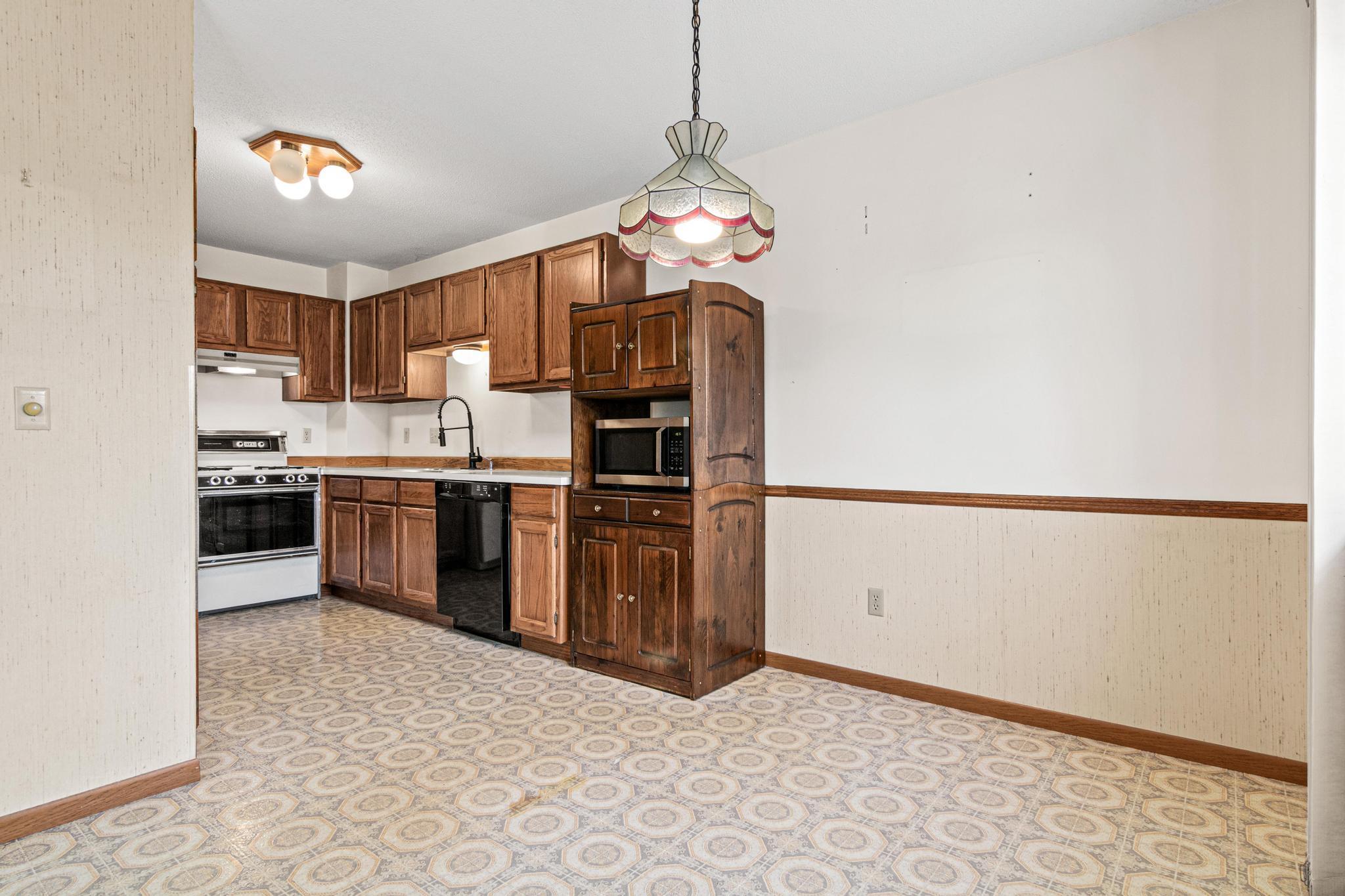 5235 Unity Court Property Photo 9