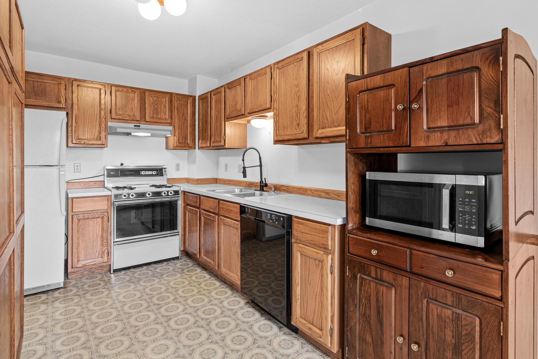 5235 Unity Court Property Photo 11