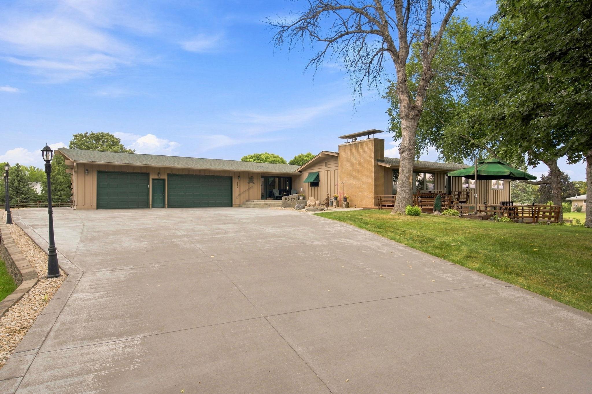 9272 Rosewood Lane N Property Photo 1