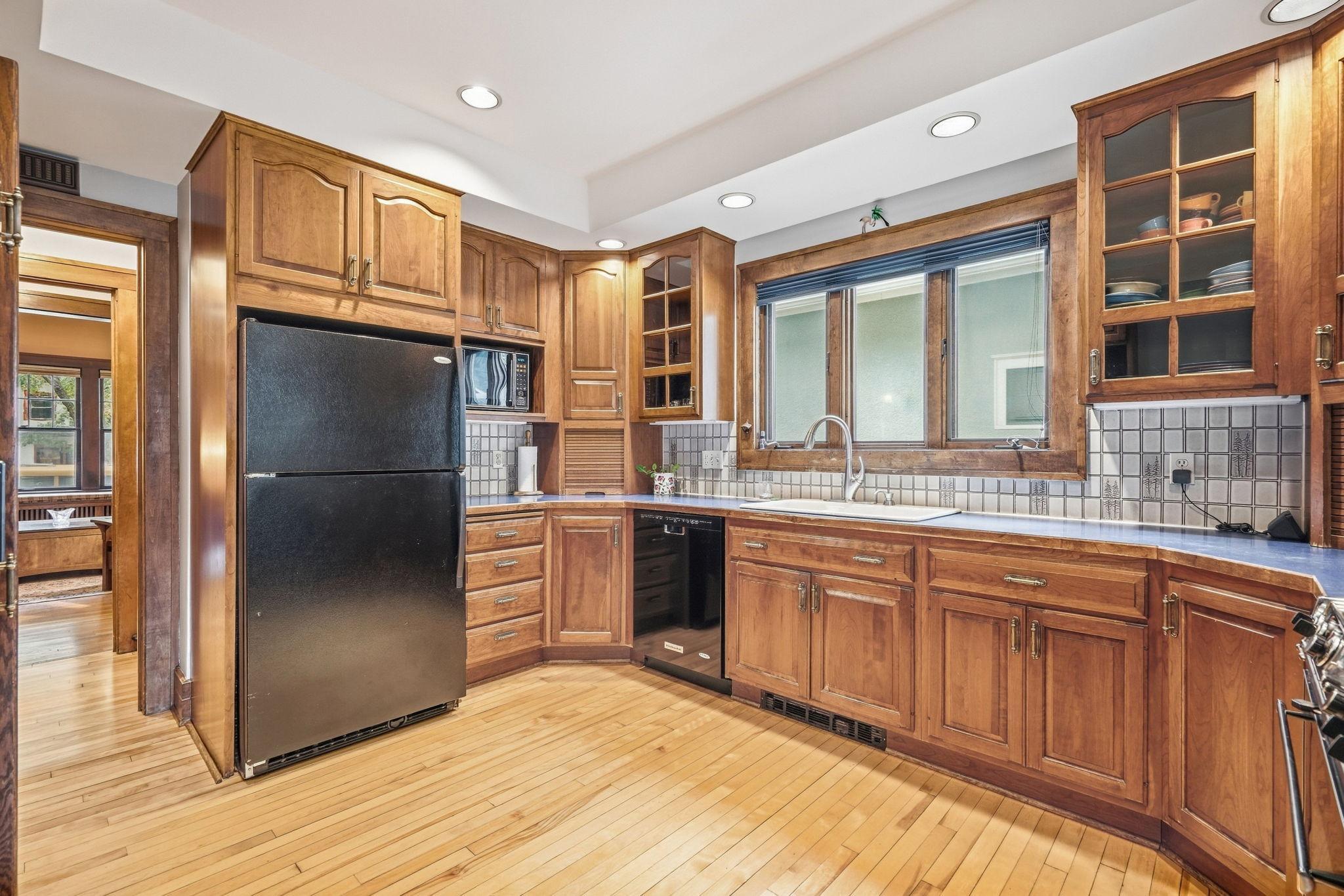 4355 Garfield Avenue Property Photo 11