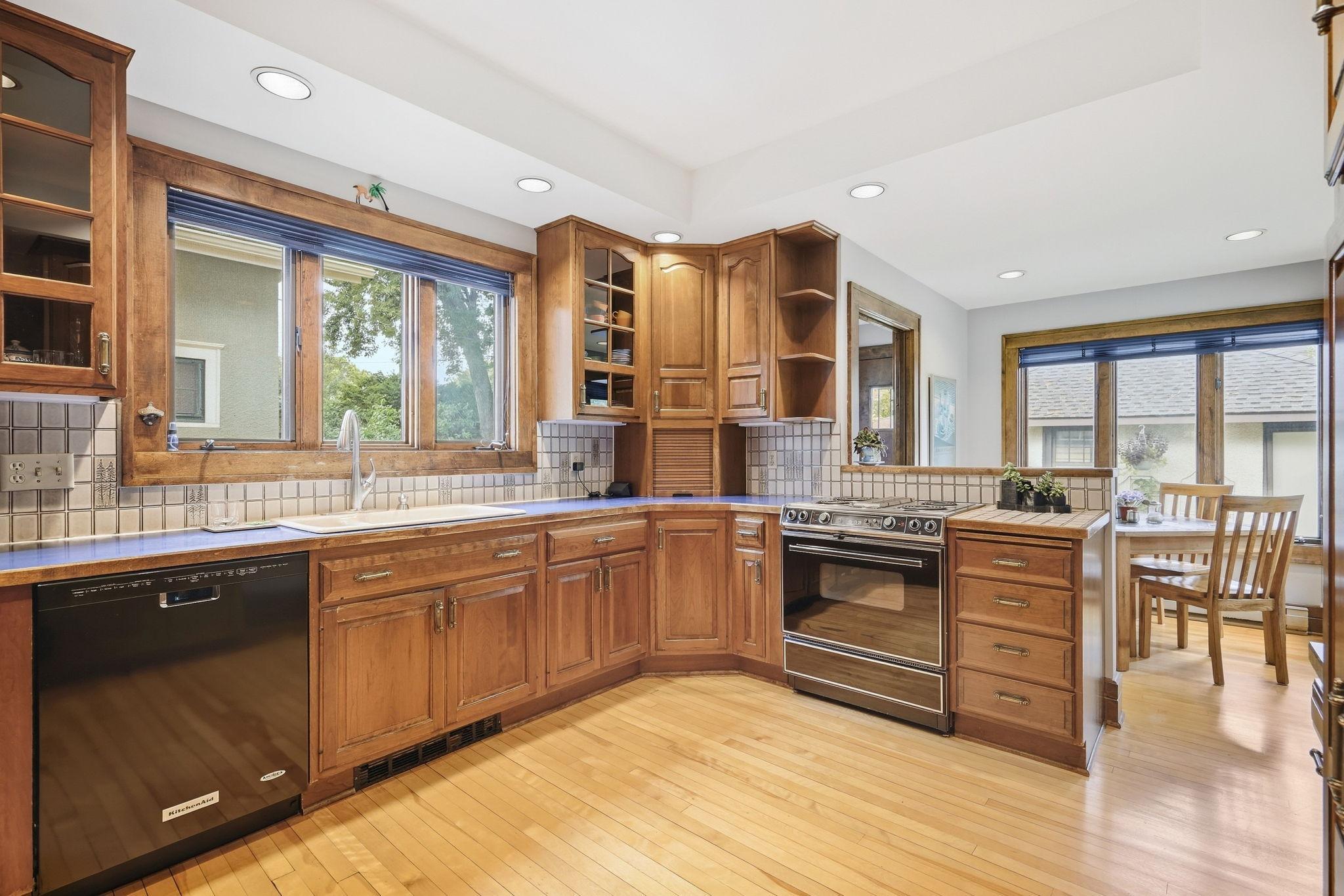 4355 Garfield Avenue Property Photo 12
