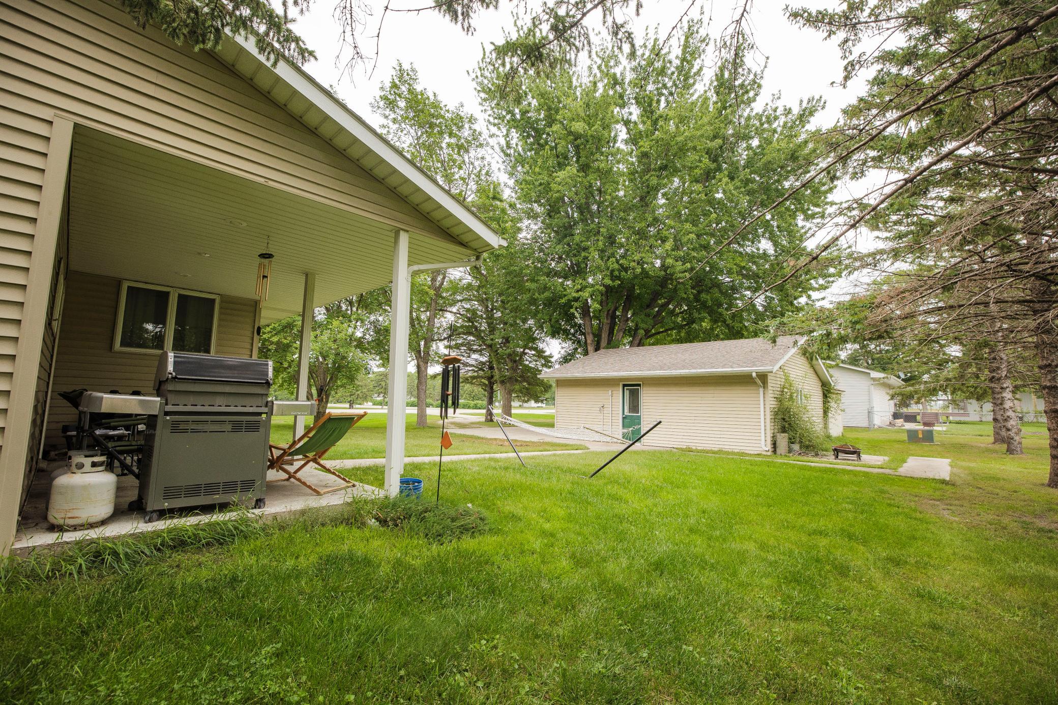 500 2nd Street E Property Photo 5