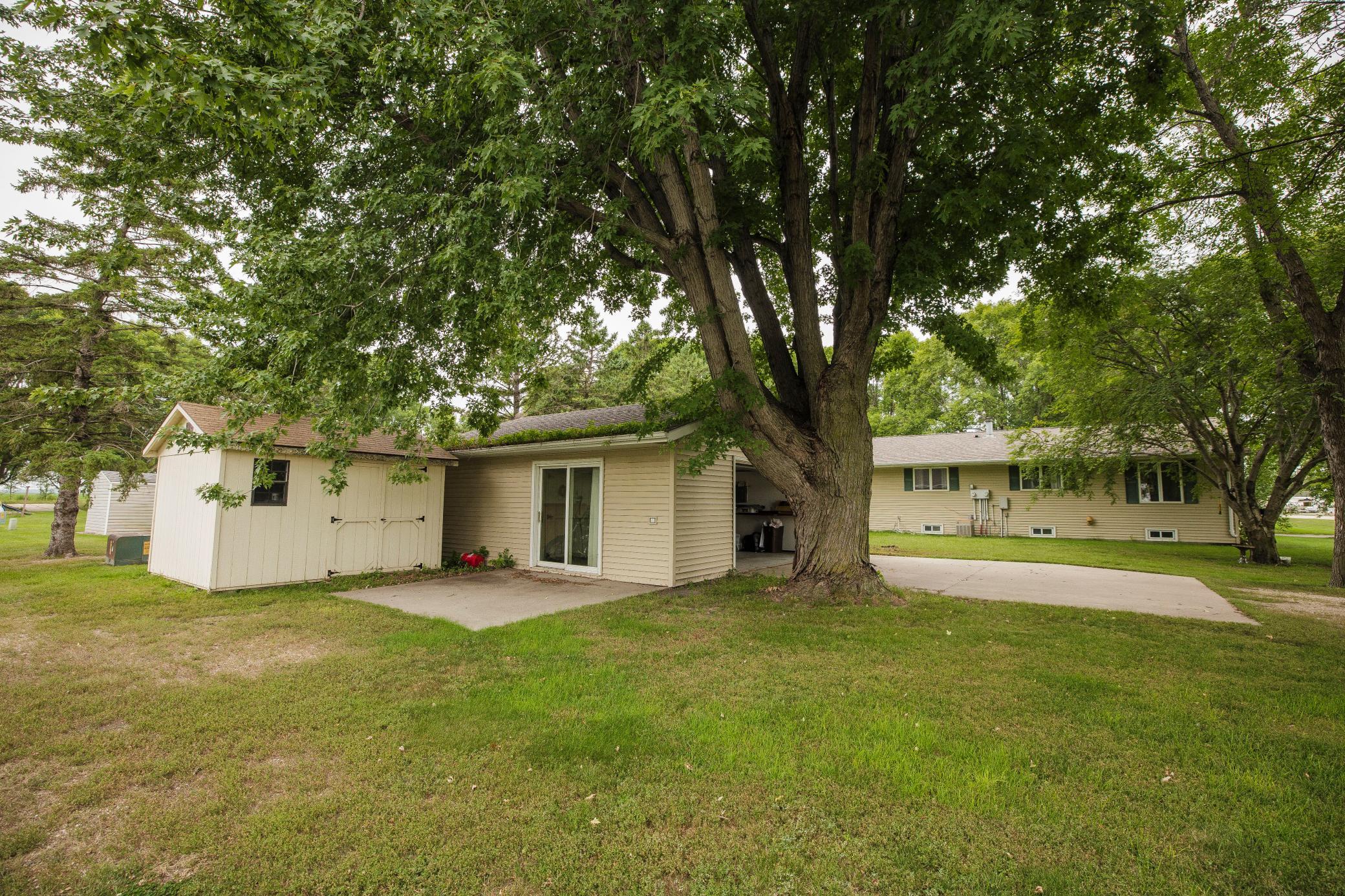 500 2nd Street E Property Photo 10