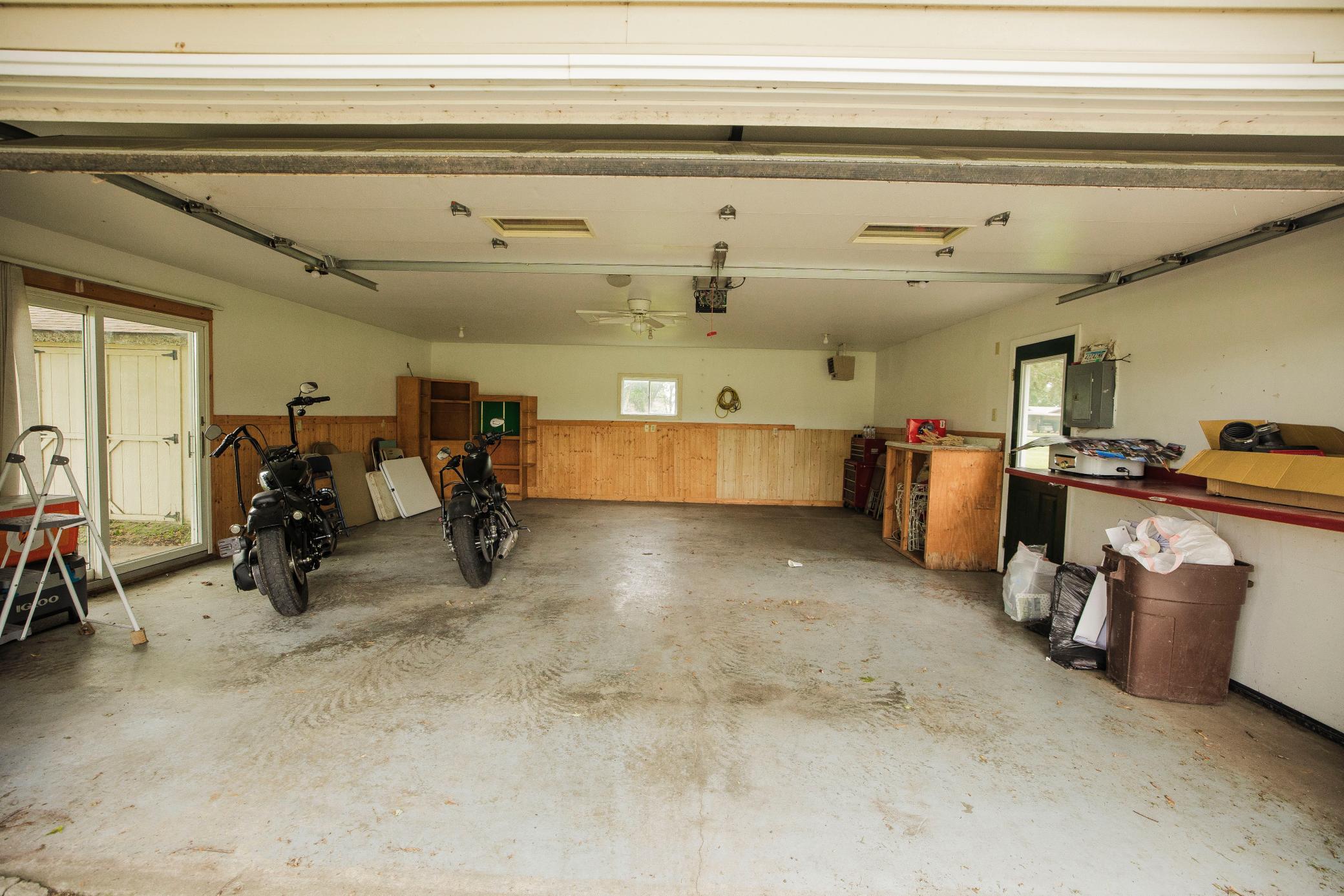 500 2nd Street E Property Photo 12