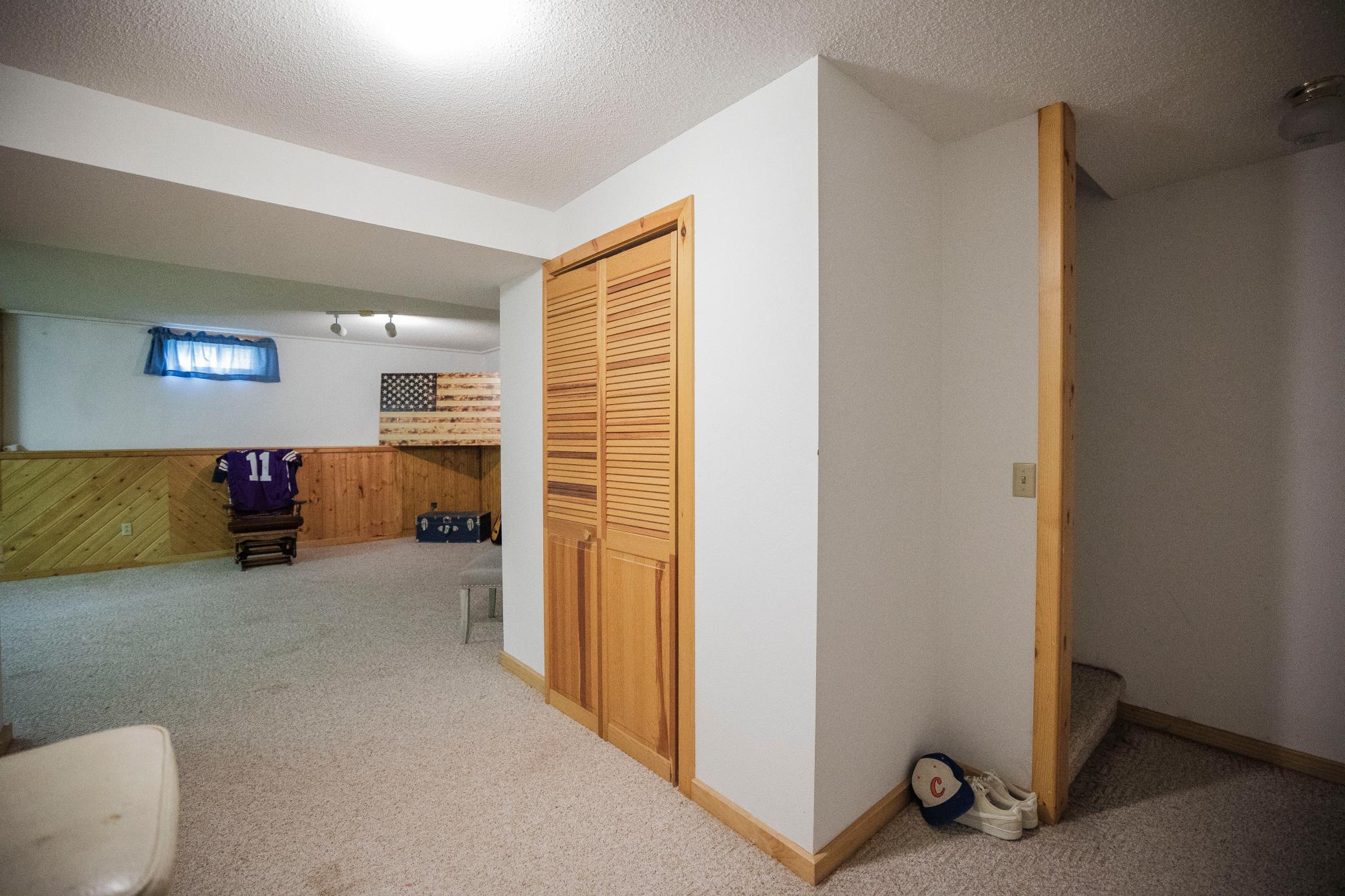 500 2nd Street E Property Photo 48