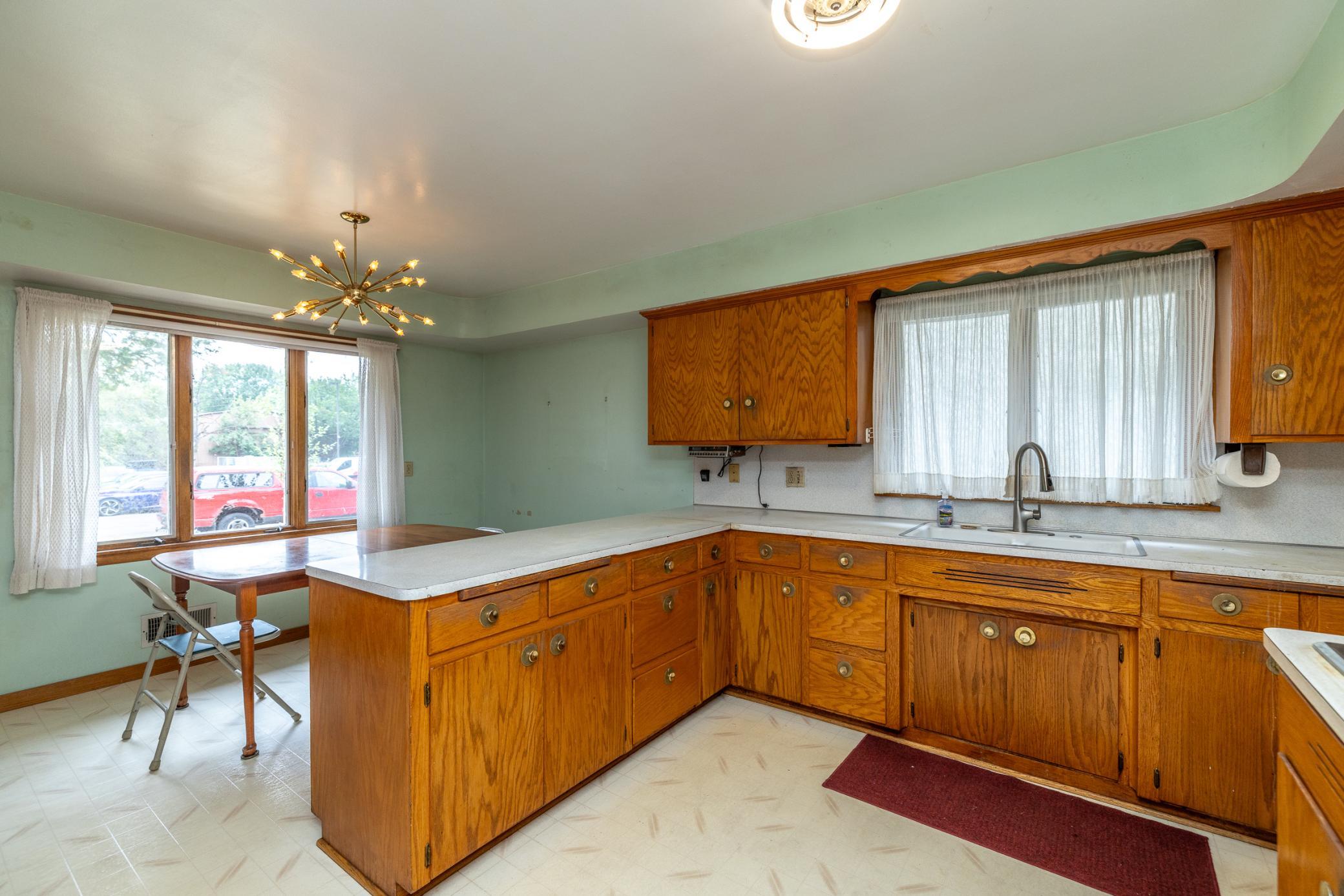 1015 Lafond Avenue Property Photo 7