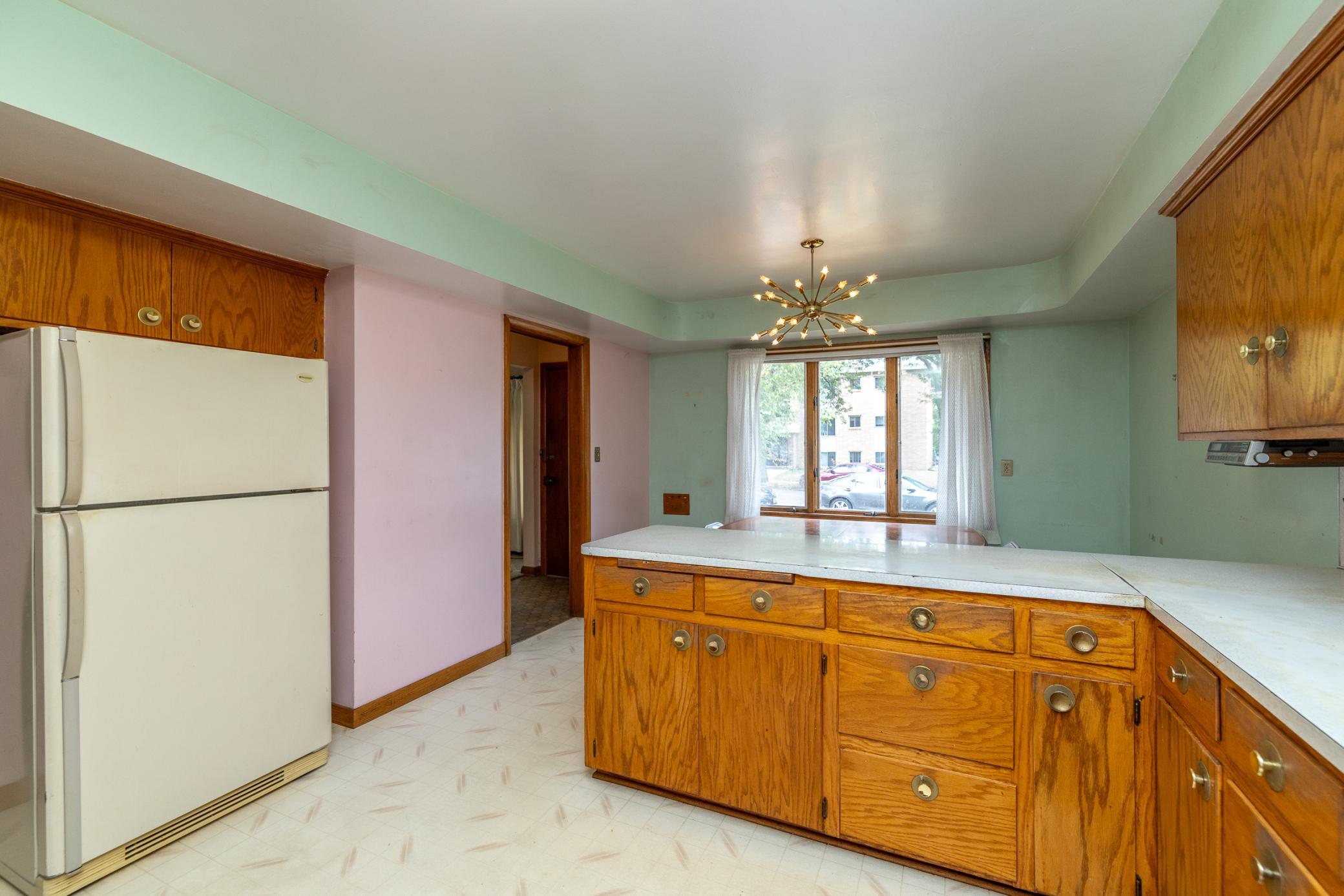 1015 Lafond Avenue Property Photo 11