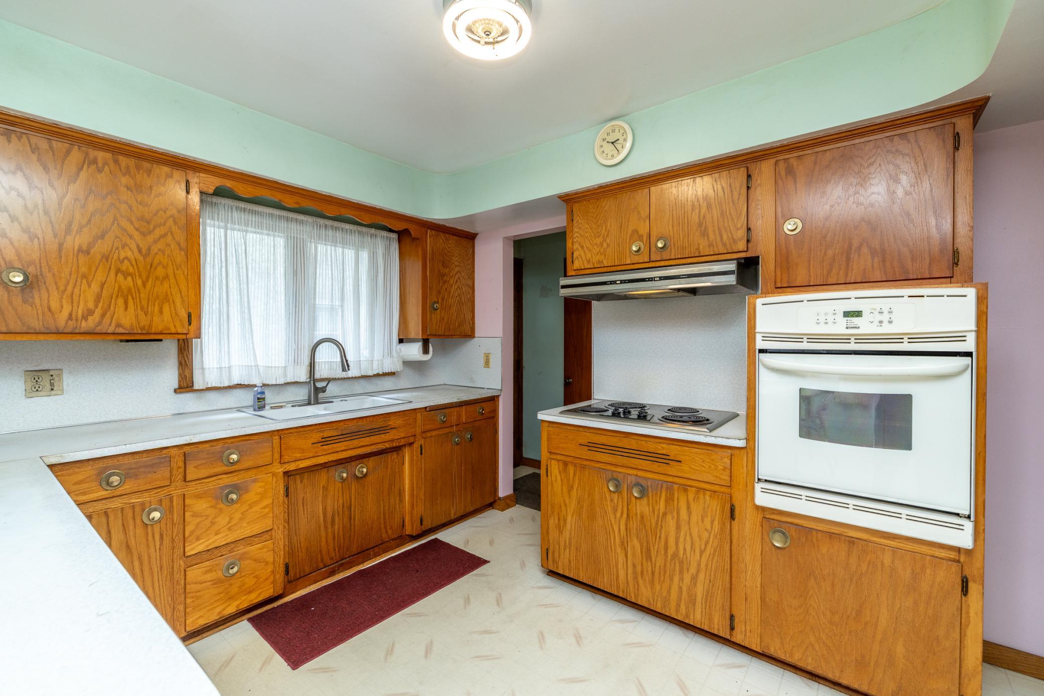 1015 Lafond Avenue Property Photo 13