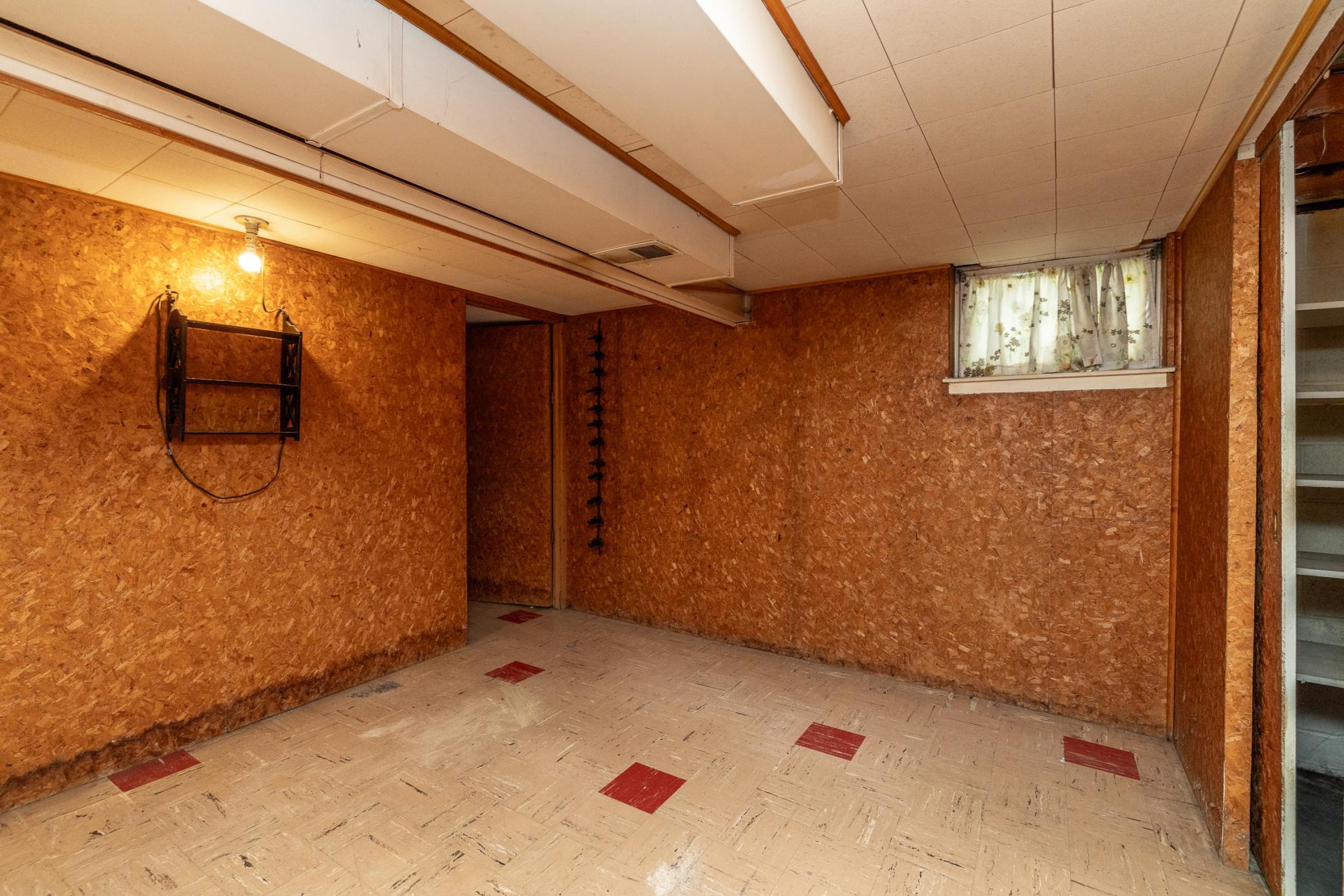 1015 Lafond Avenue Property Photo 25