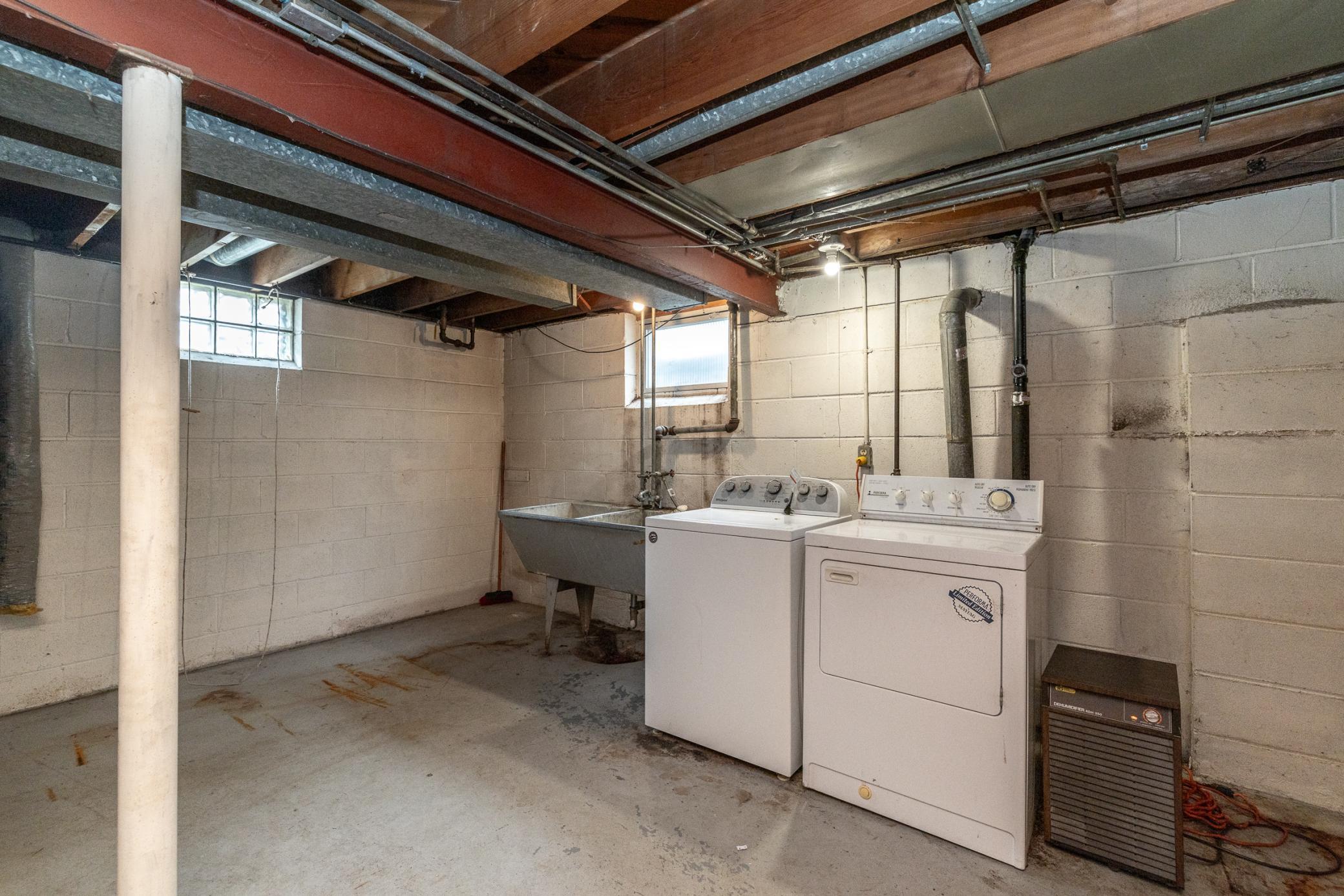 1015 Lafond Avenue Property Photo 29