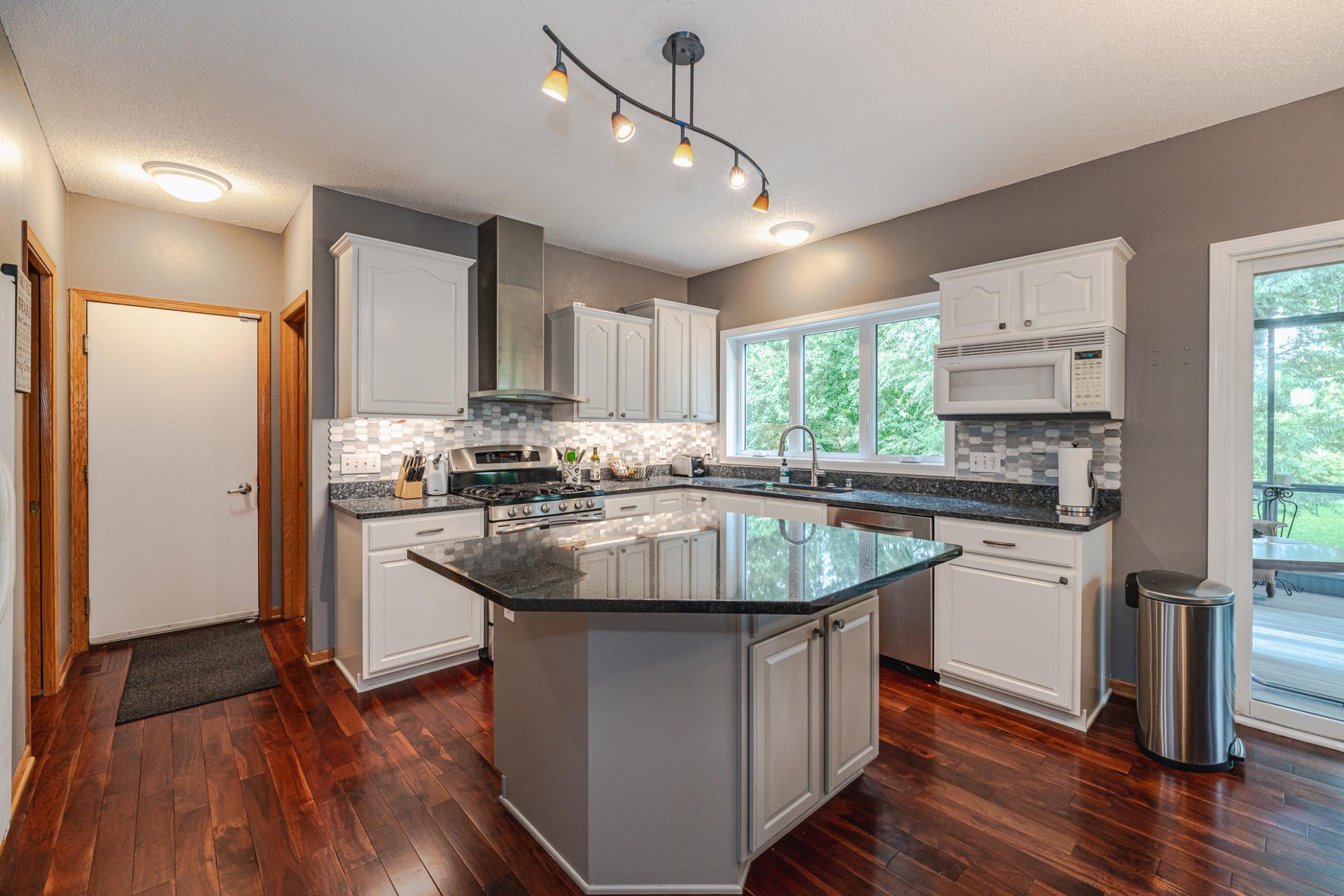 8348 Foxberry Drive Property Photo 15