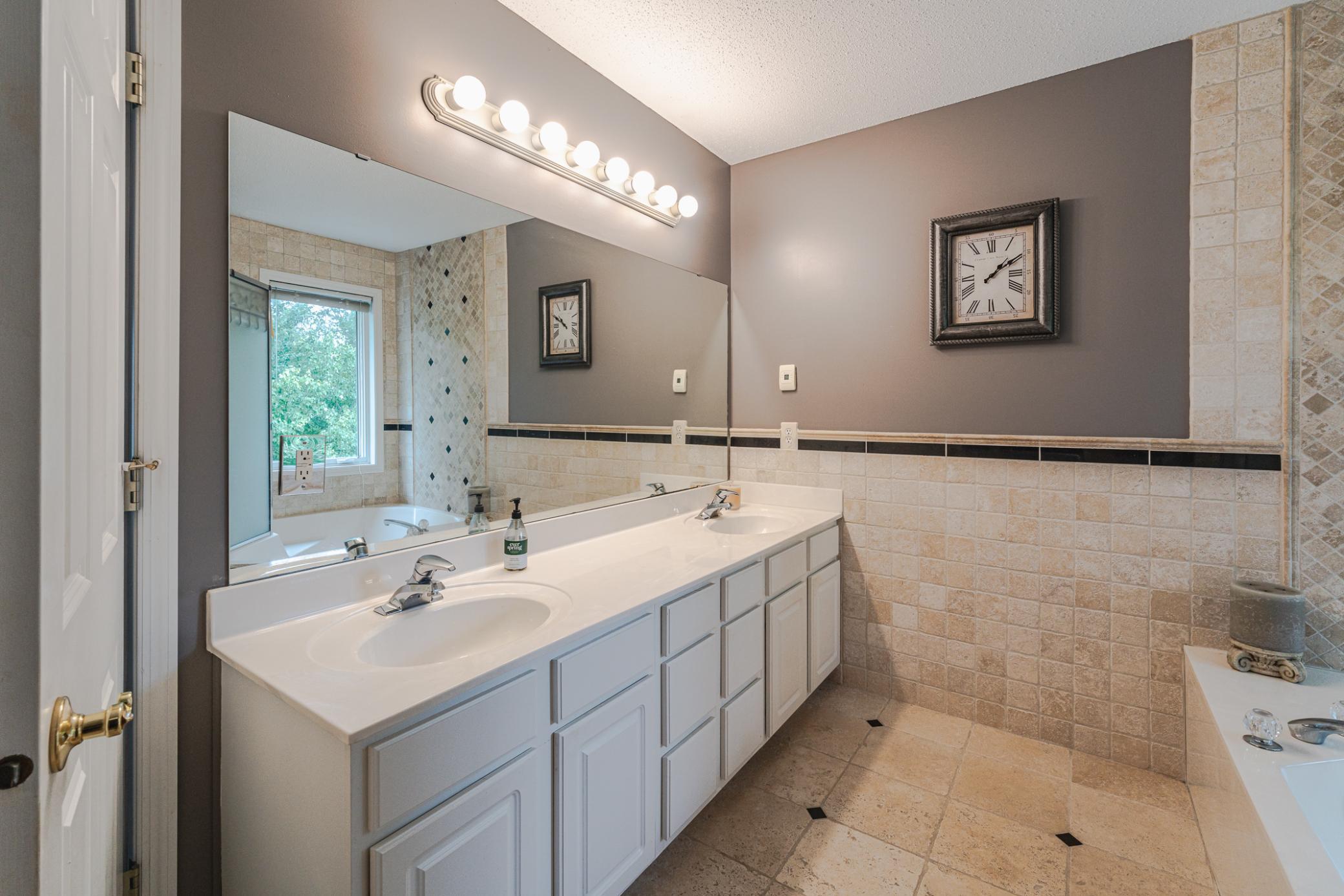 8348 Foxberry Drive Property Photo 35