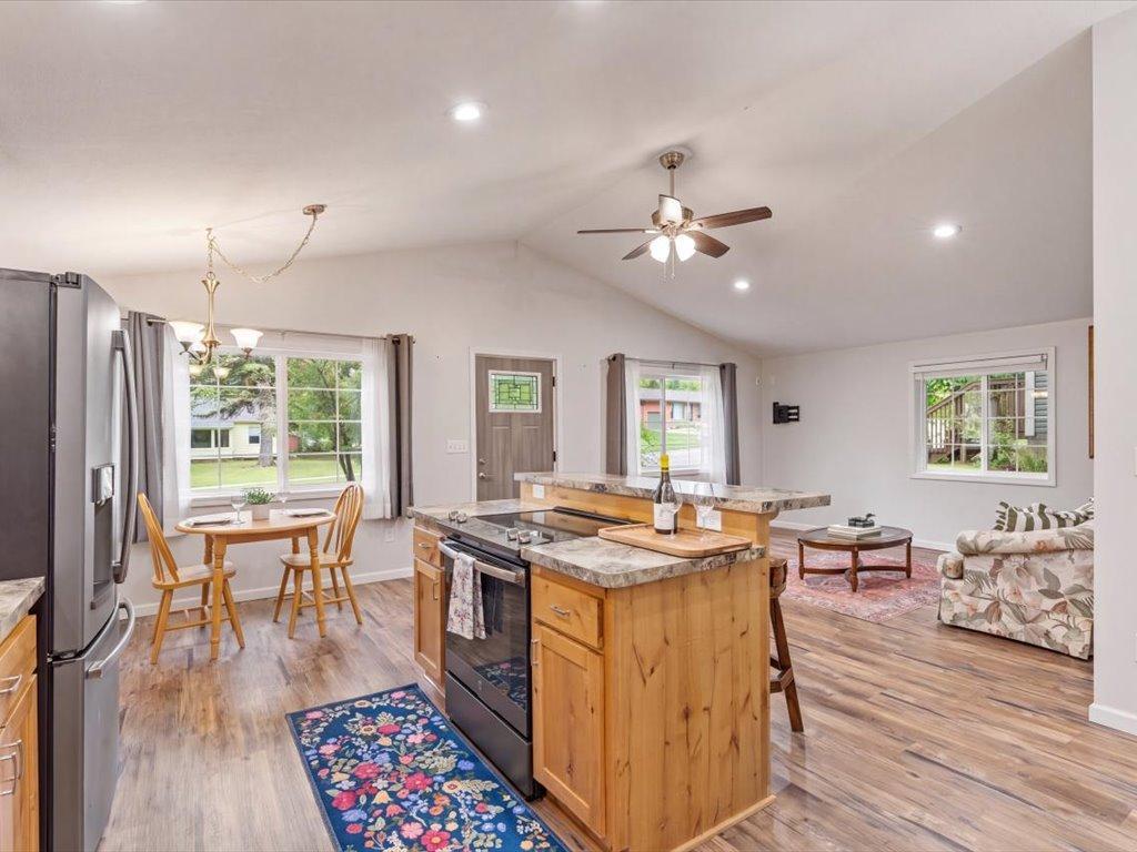 306 5th Street S Property Photo 5