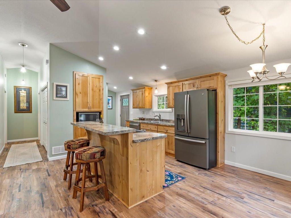 306 5th Street S Property Photo 9