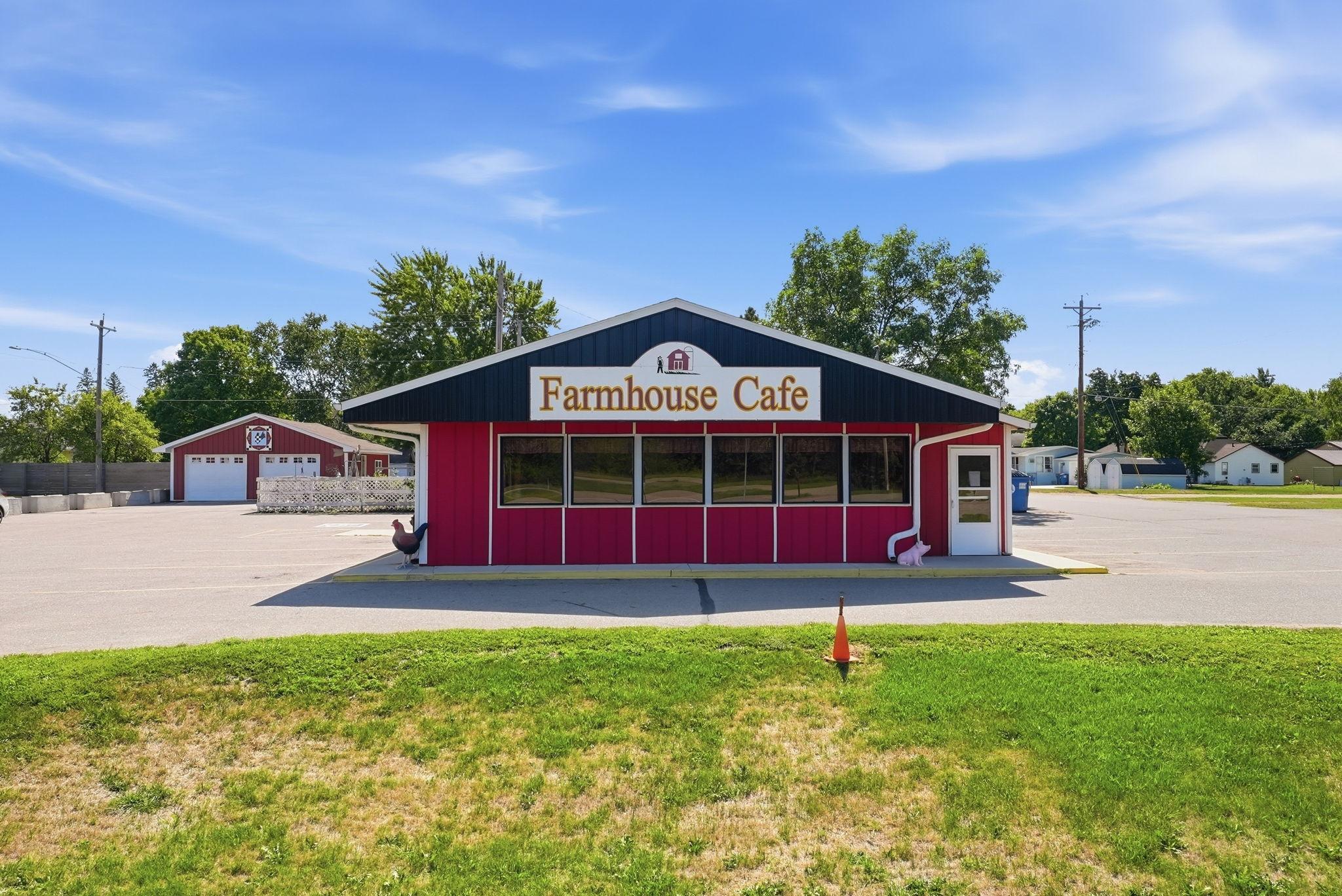 409 Us-71 W Property Photo 1
