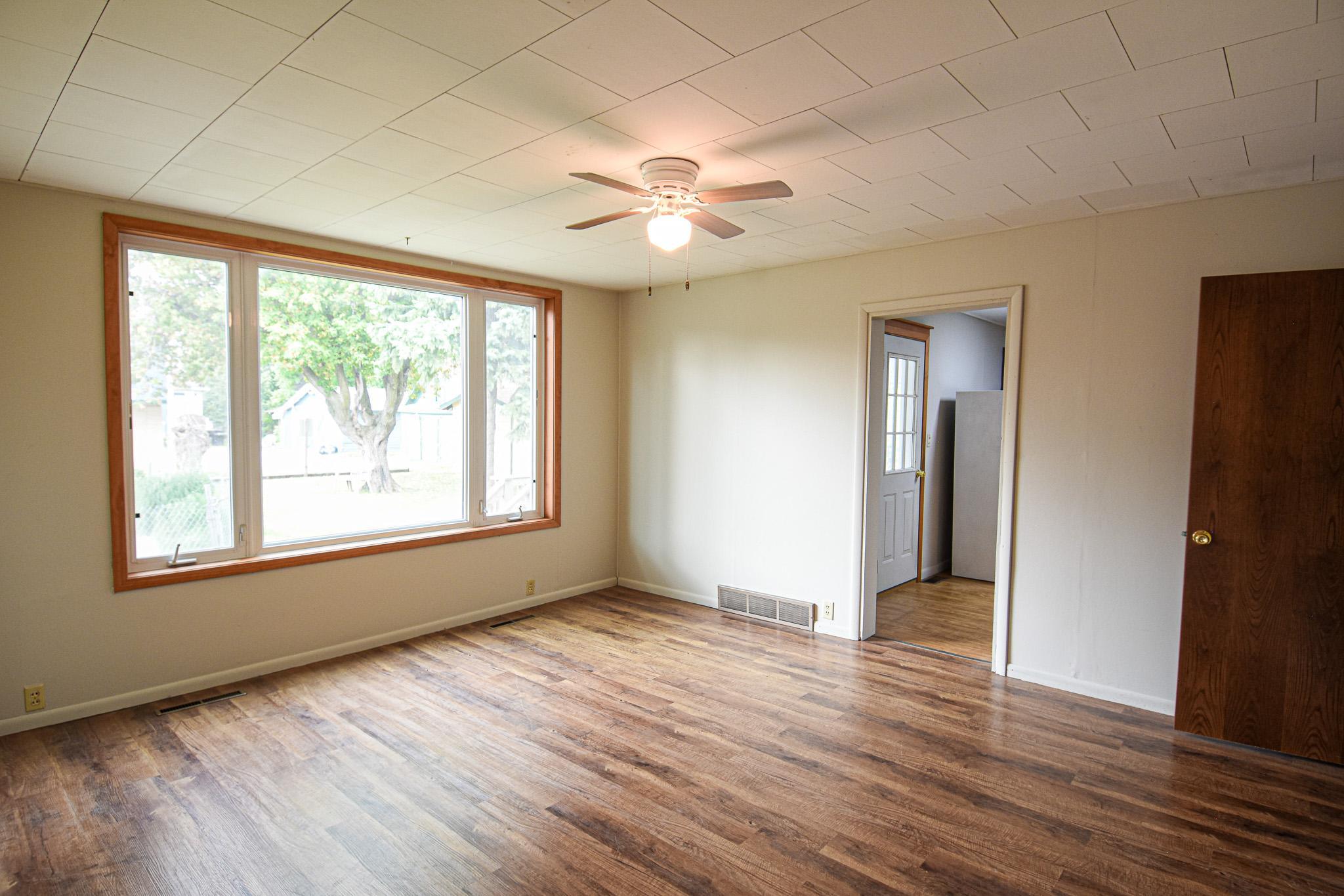 621 1st Street E Property Photo 6