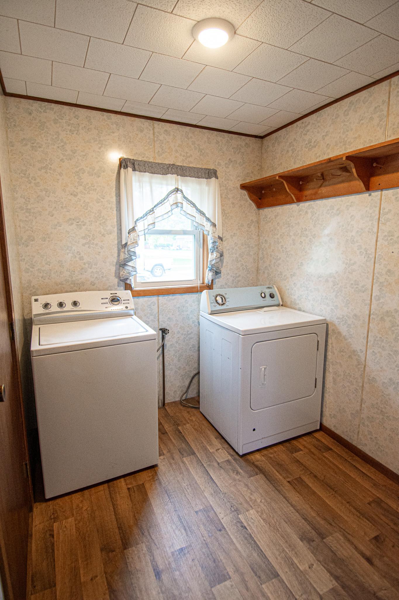 621 1st Street E Property Photo 19
