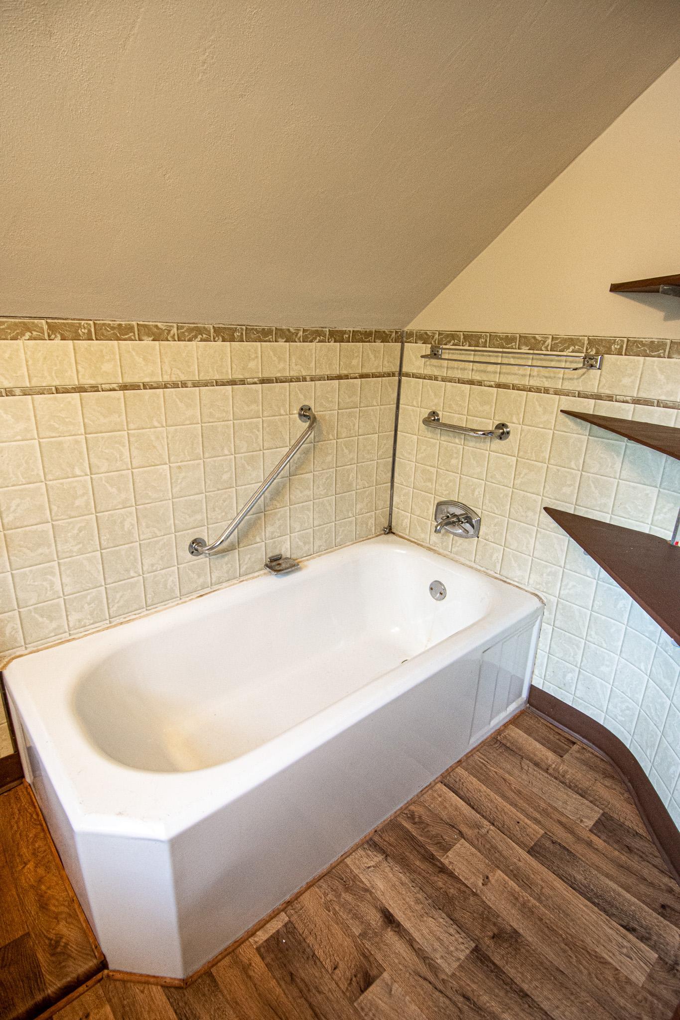 621 1st Street E Property Photo 25