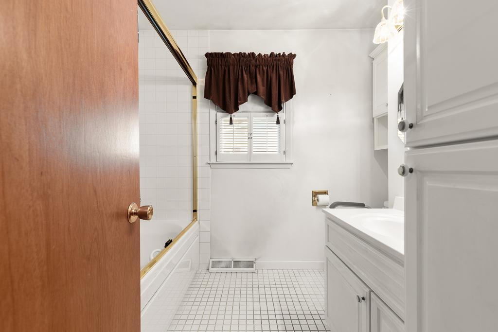 106 Ranch Avenue Property Photo 32