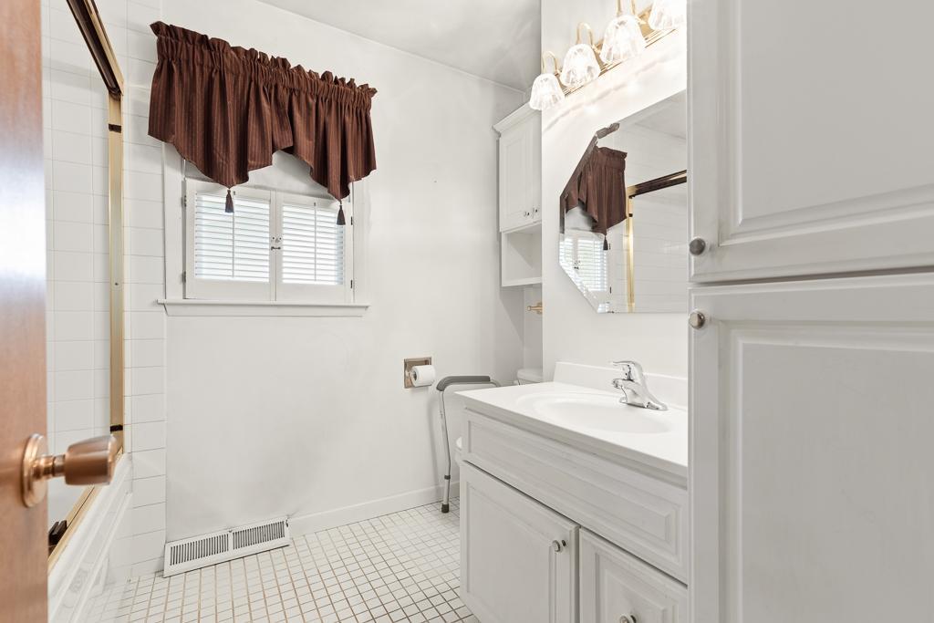 106 Ranch Avenue Property Photo 33