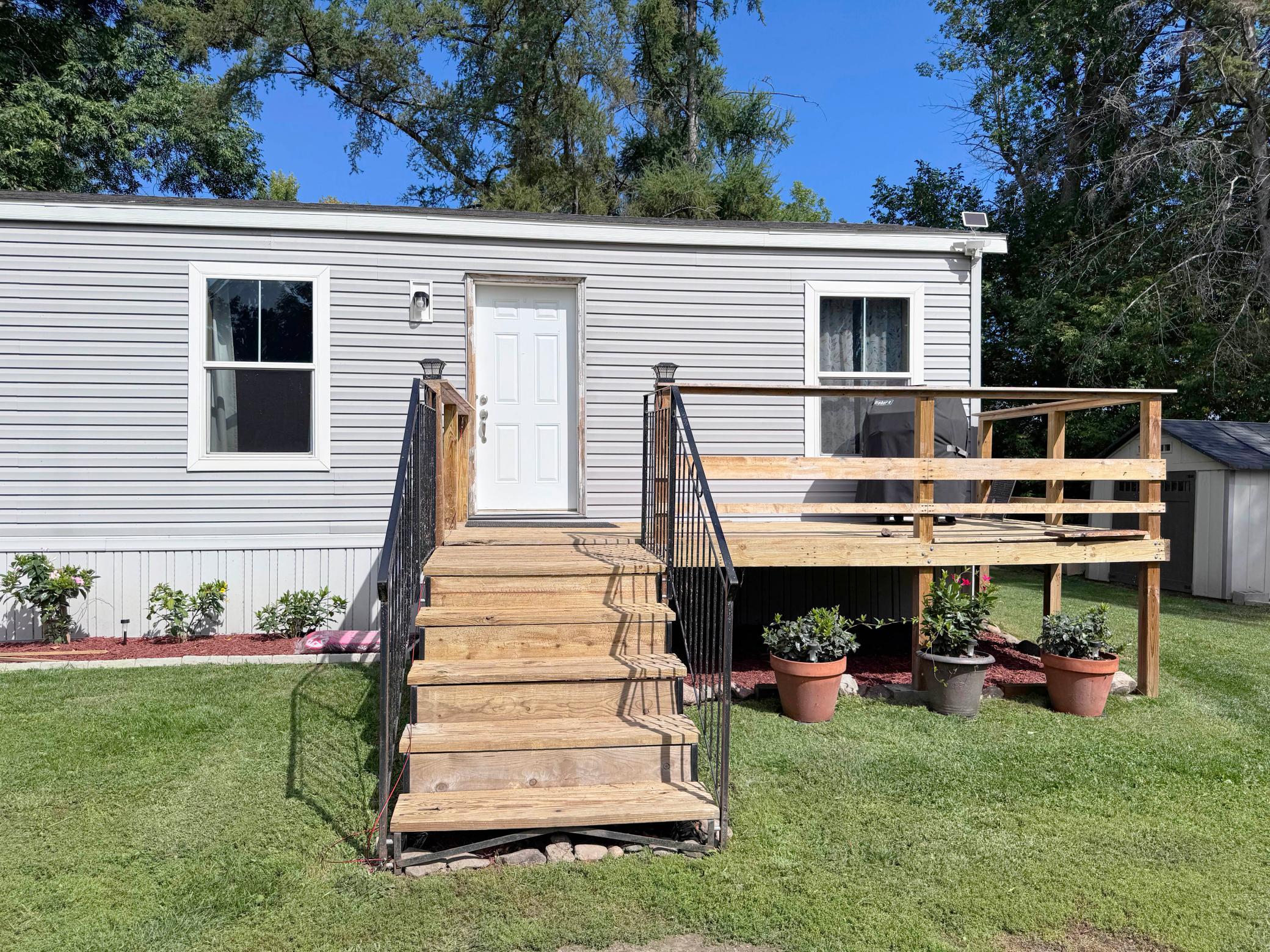 38566 241st Street Property Photo 3