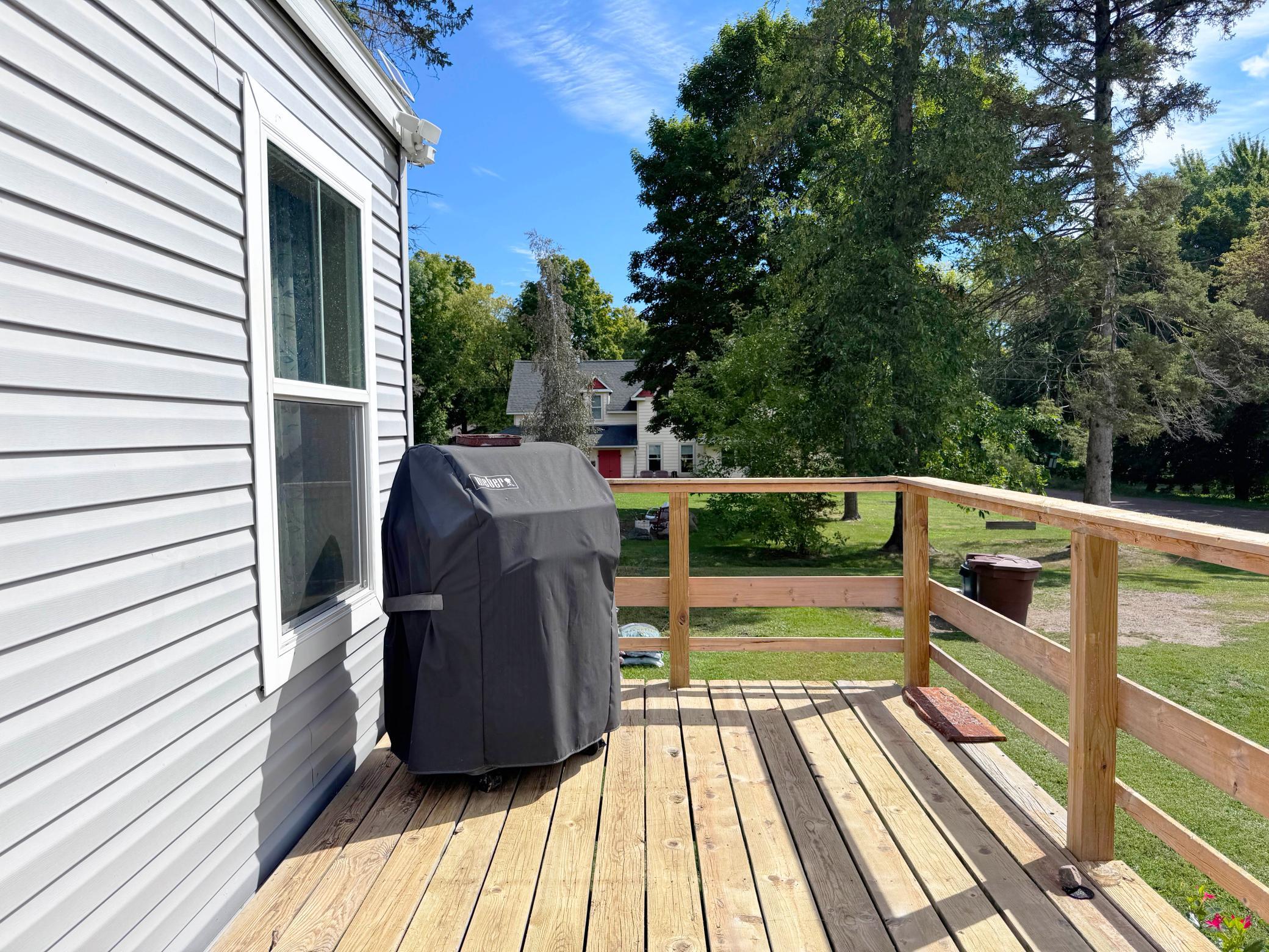 38566 241st Street Property Photo 4
