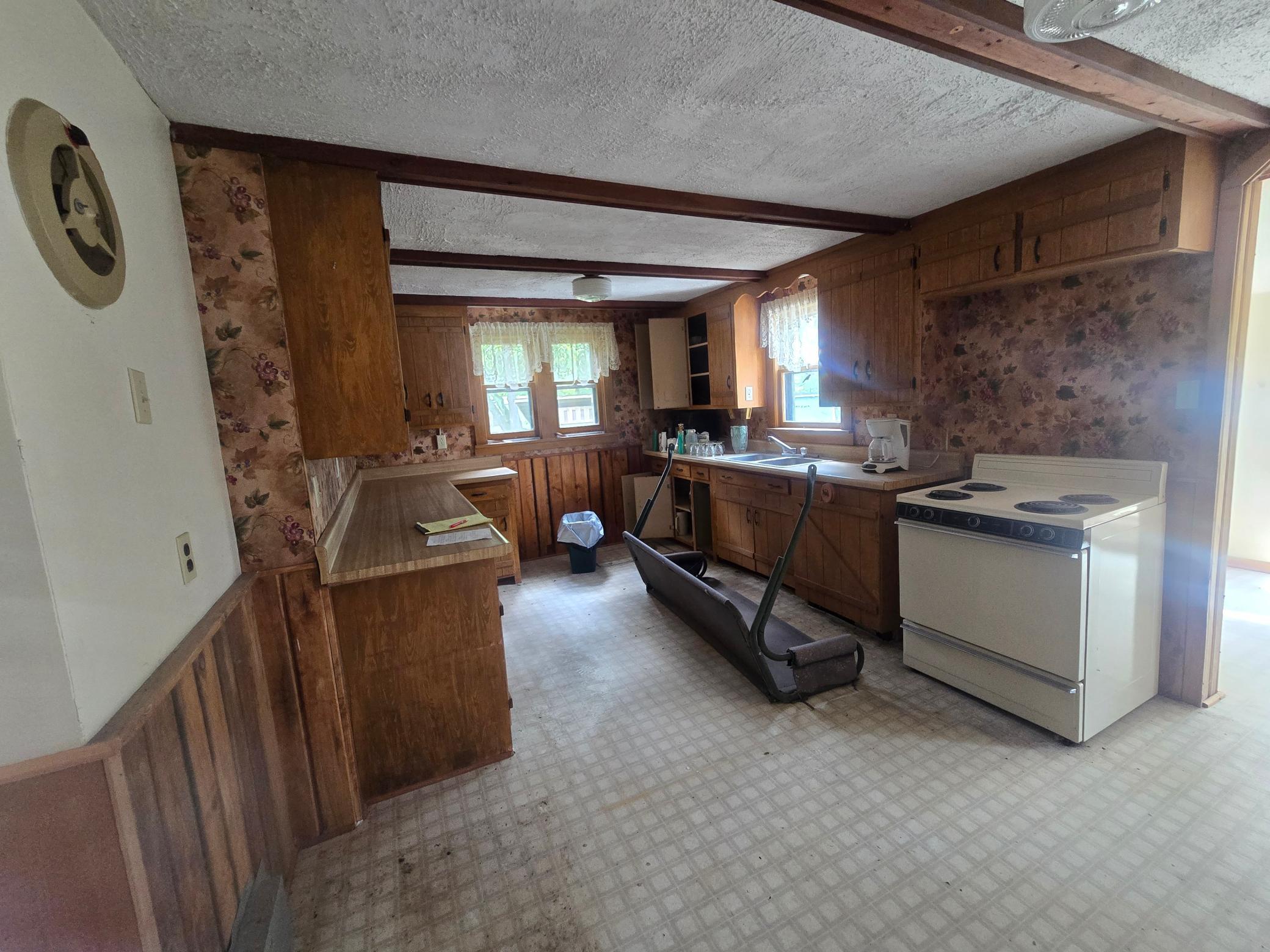 23140 Oak Lane Property Photo 7