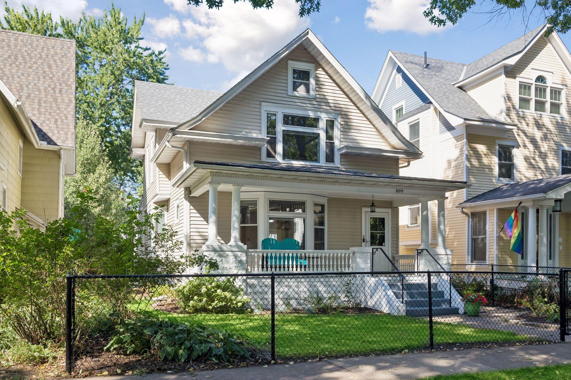 899 Ashland Avenue Property Photo 2