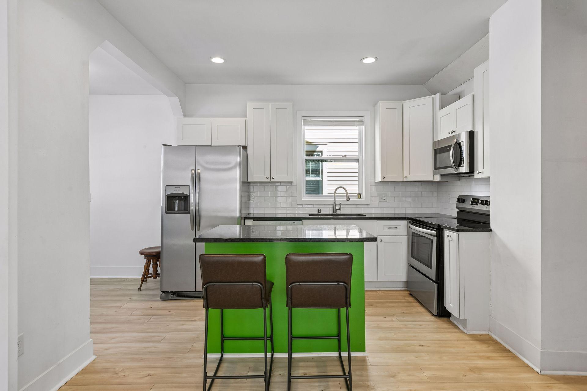 899 Ashland Avenue Property Photo 10