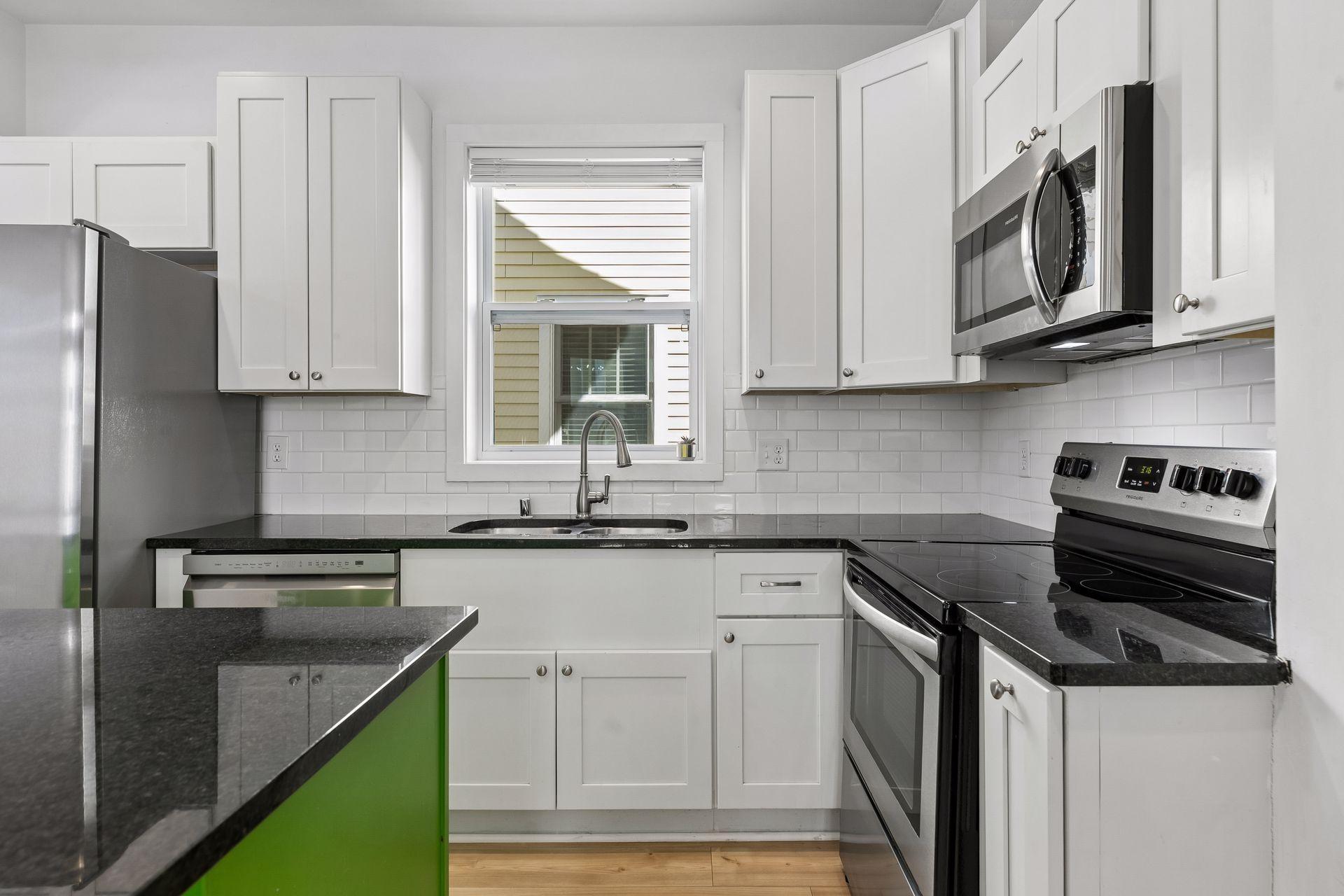 899 Ashland Avenue Property Photo 12