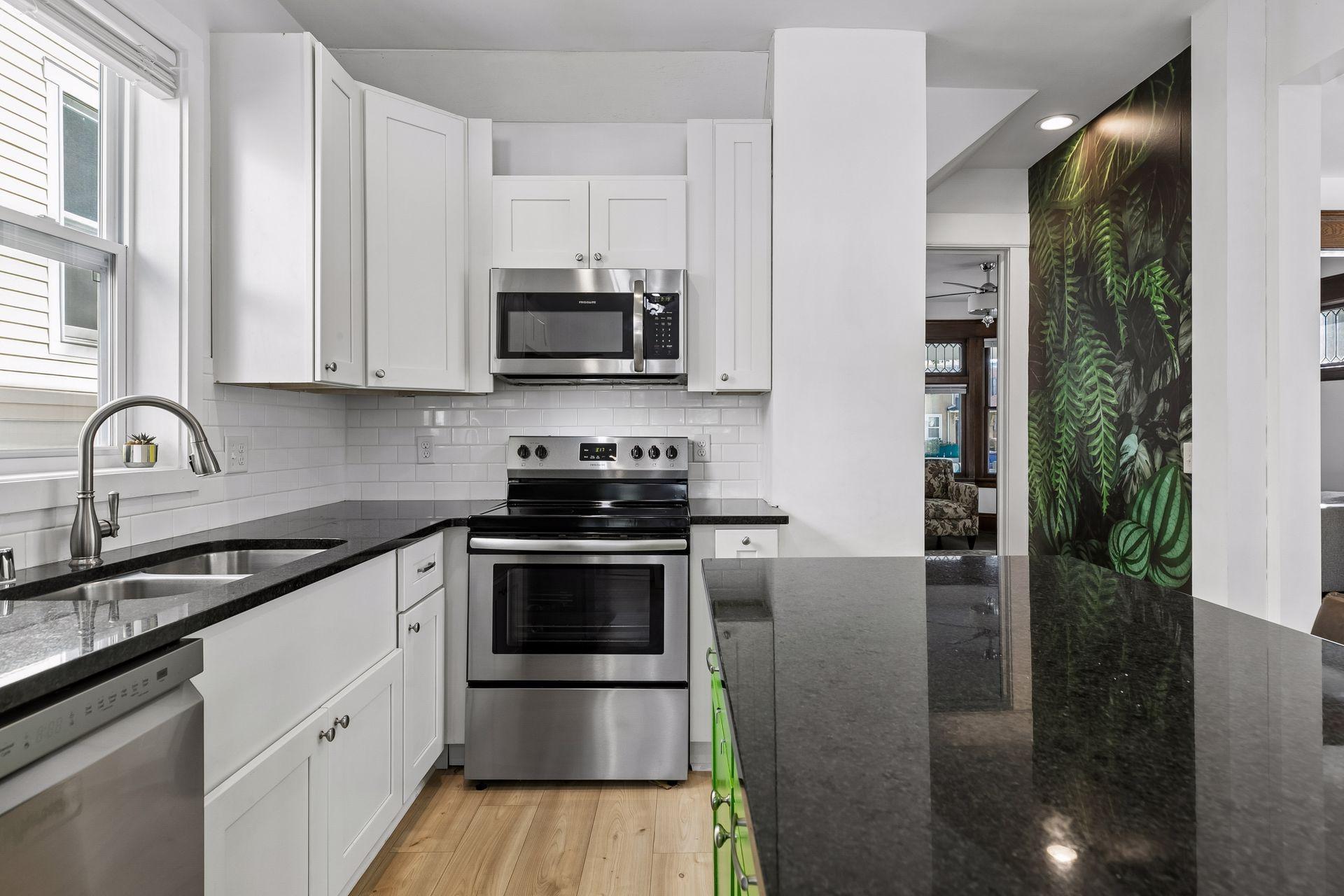 899 Ashland Avenue Property Photo 13