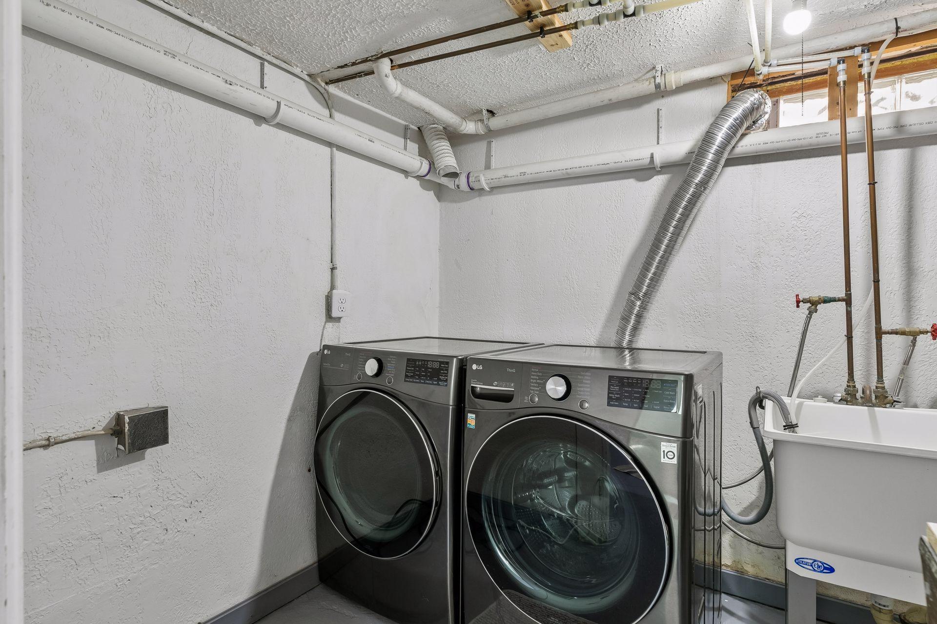 899 Ashland Avenue Property Photo 33