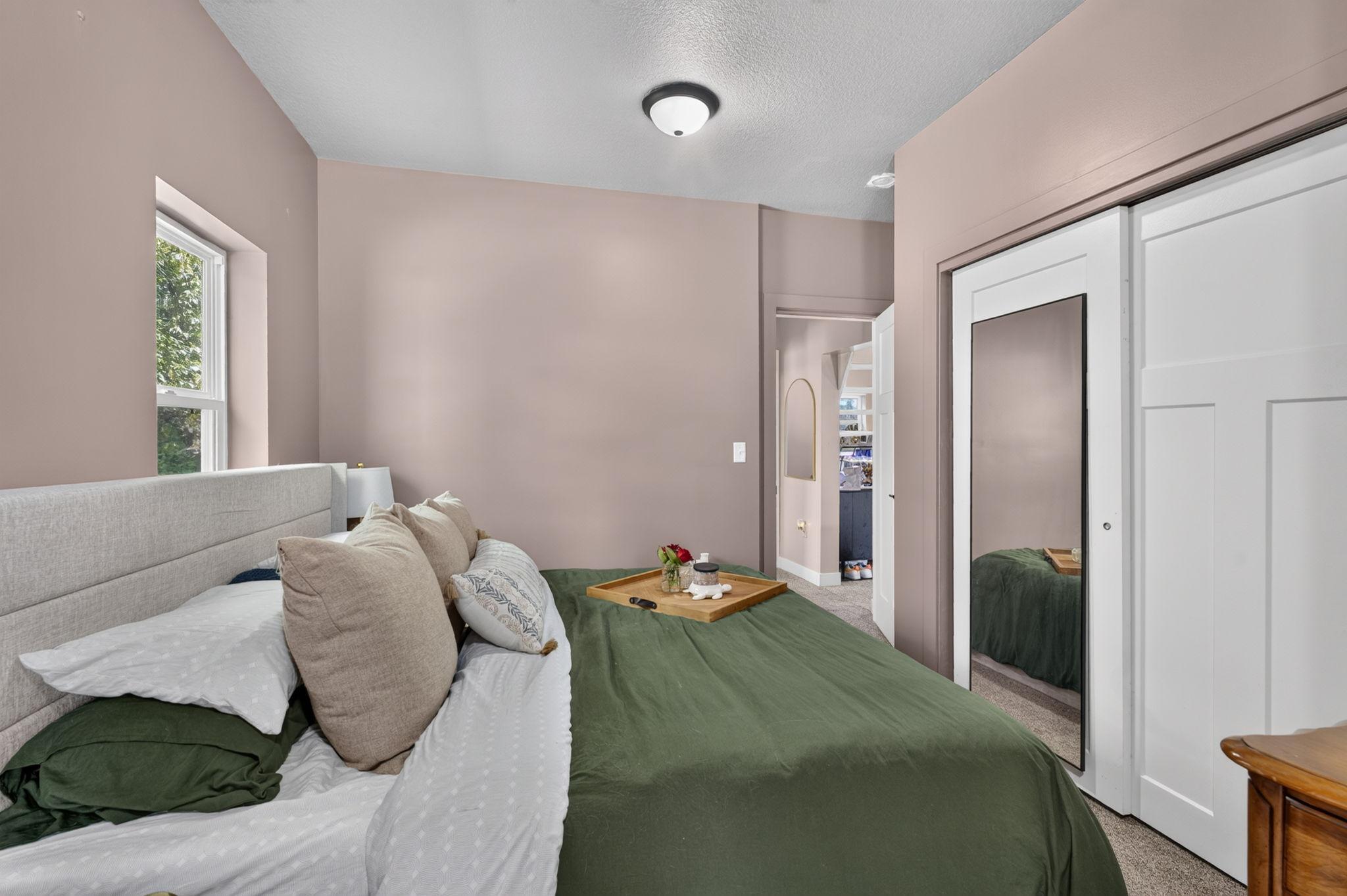 400 Oak Street Property Photo 15