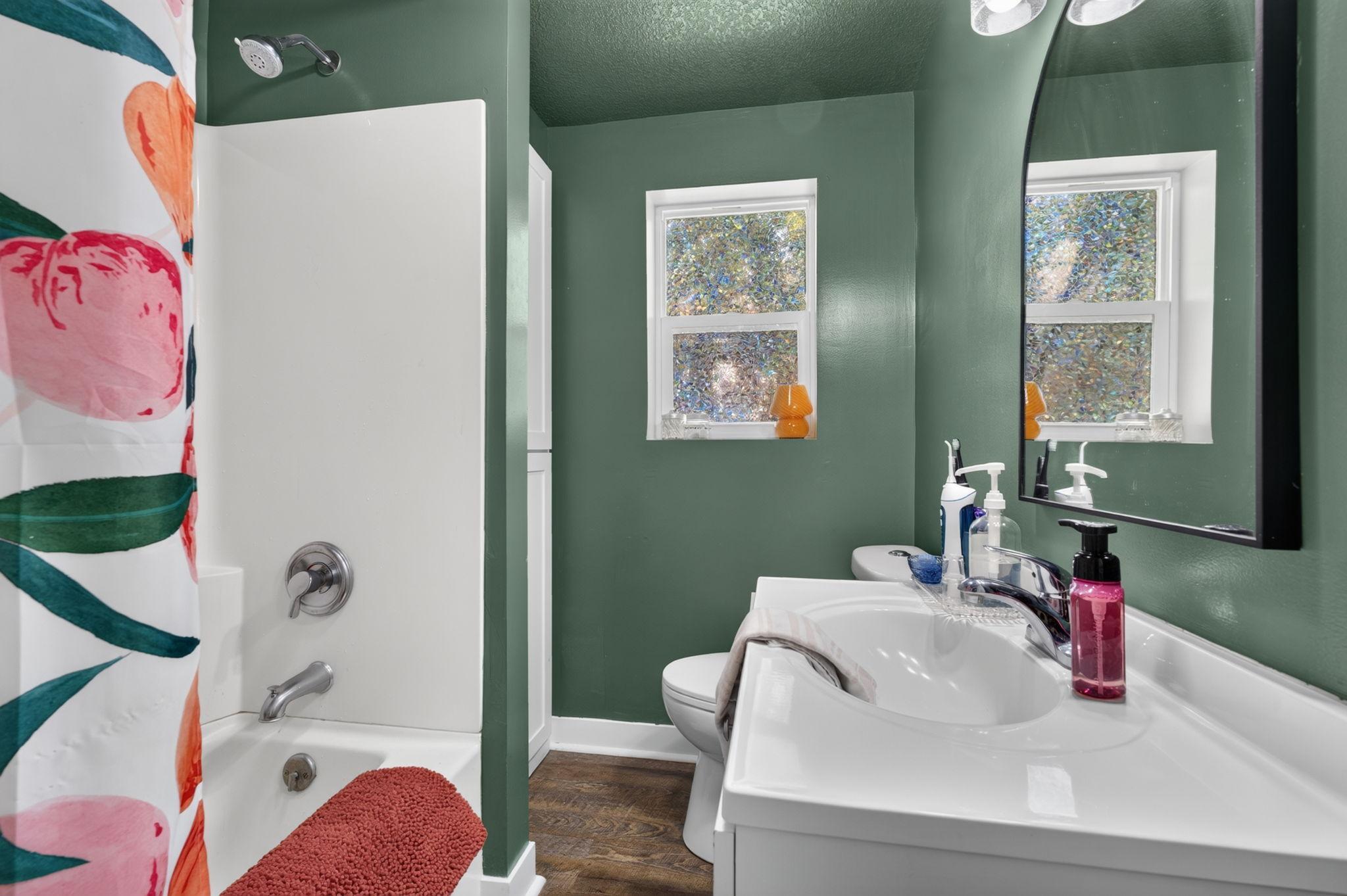400 Oak Street Property Photo 16