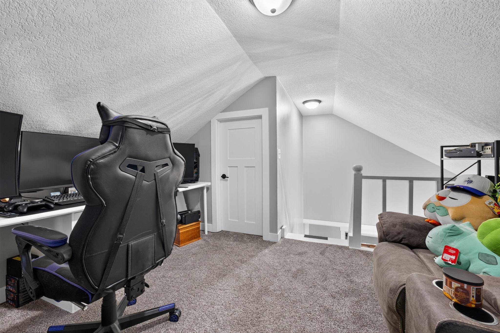 400 Oak Street Property Photo 21