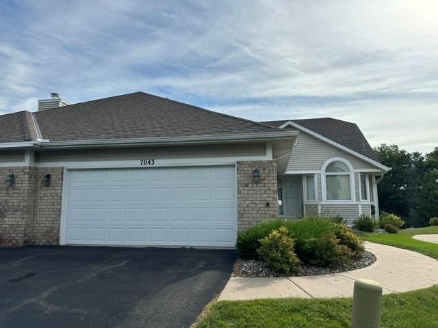 7043 Oak Pointe Curve Property Photo 1