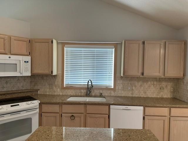 7043 Oak Pointe Curve Property Photo 14