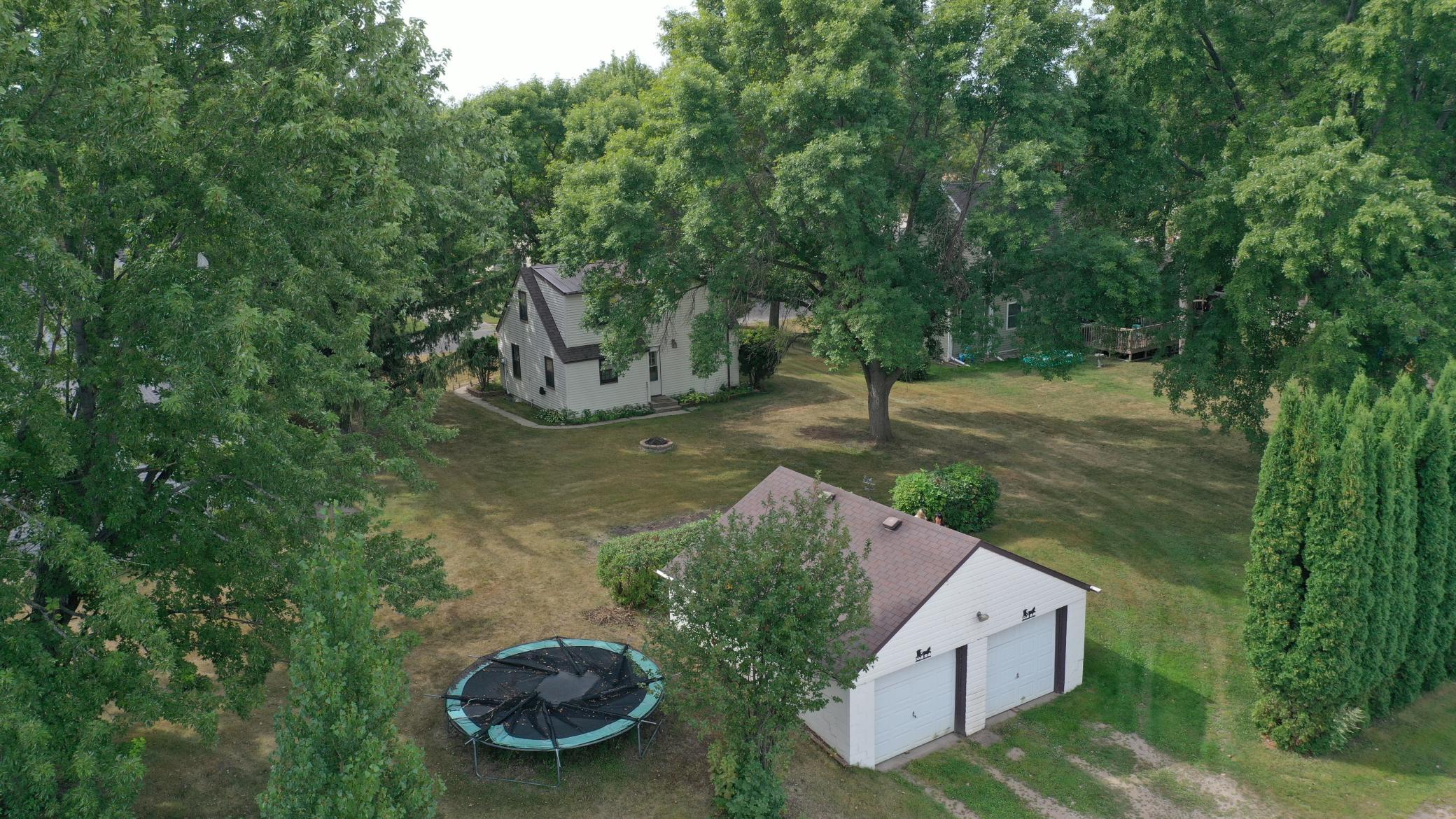 106 E 3rd Street Property Photo 3