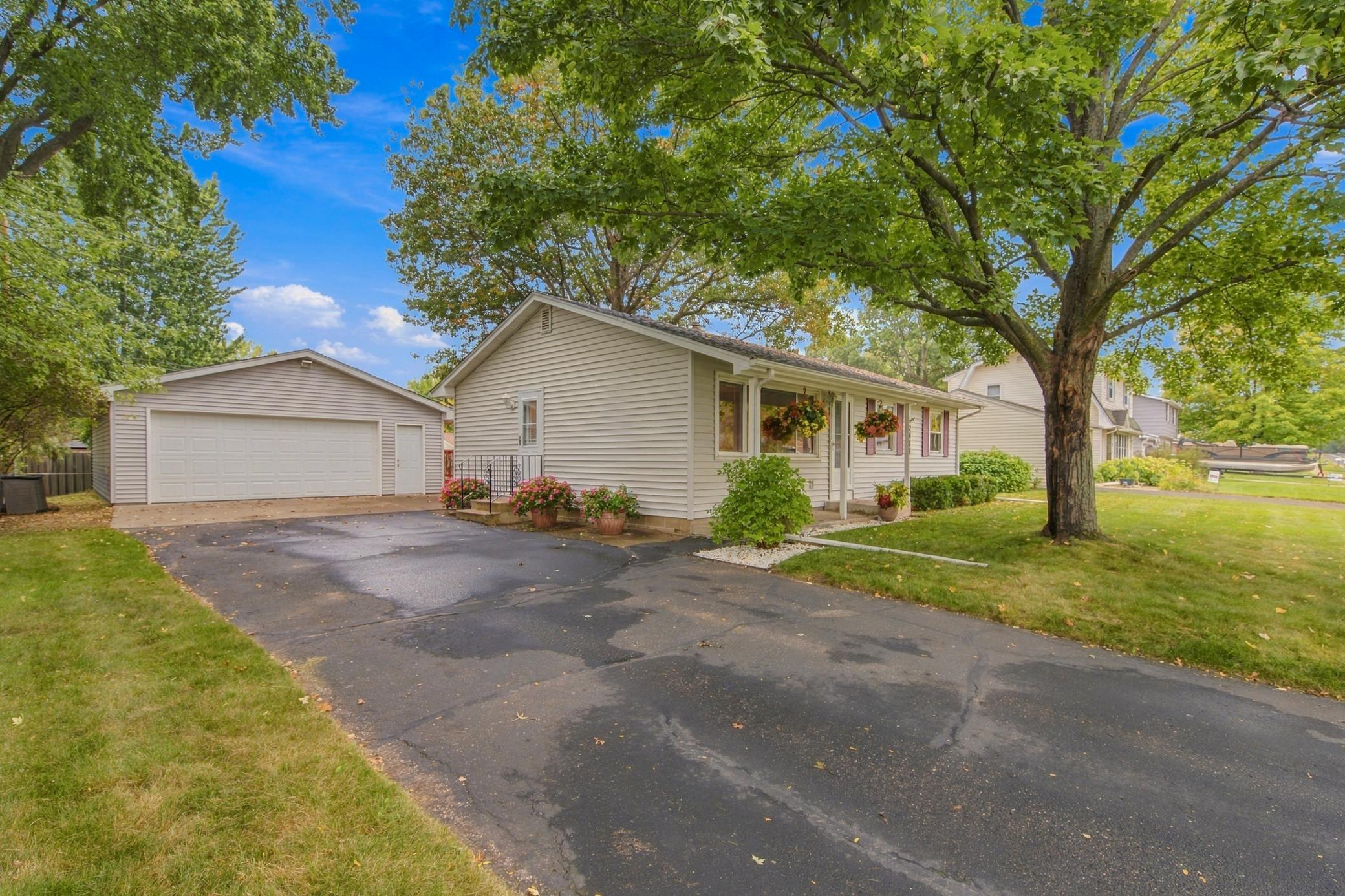 2688 Cedar Avenue Property Photo 2