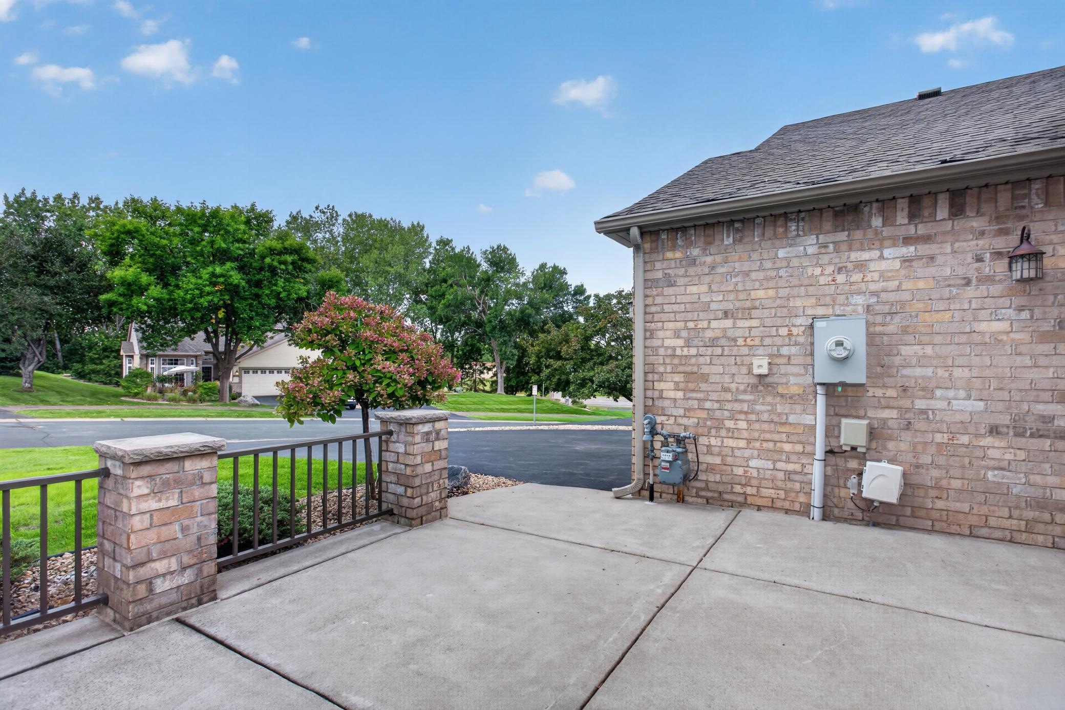 3781 Burgundy Drive Property Photo 4
