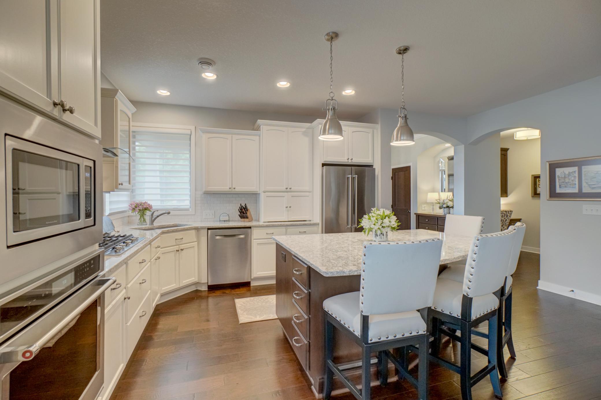 1335 Palisade Path Property Photo 4
