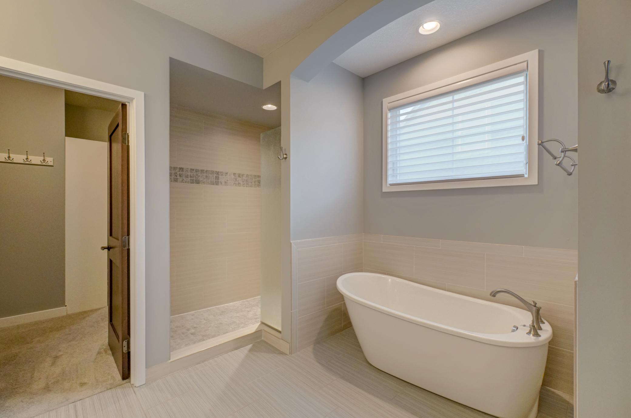 1335 Palisade Path Property Photo 11