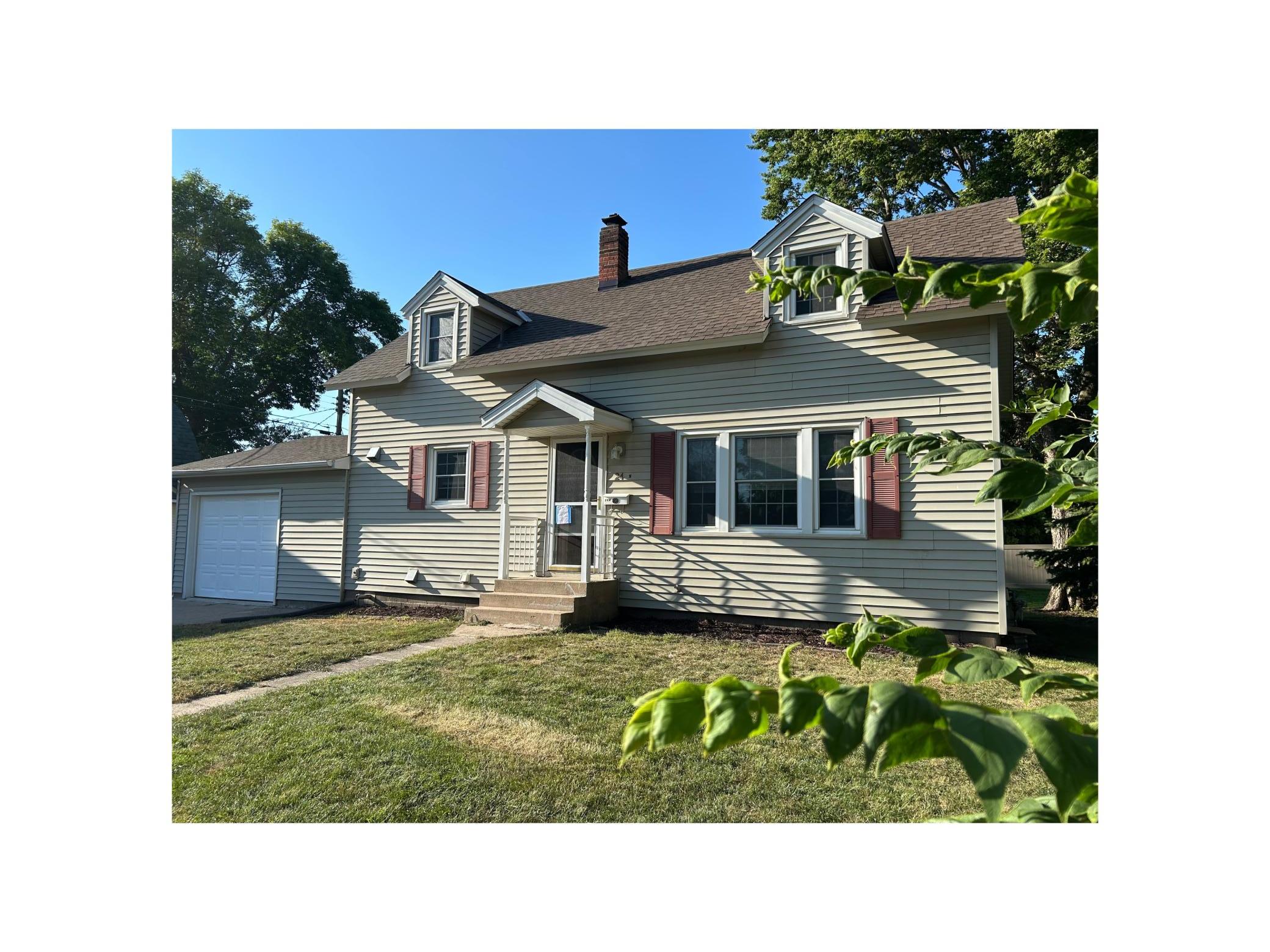 24 W 3rd Street Property Photo 1