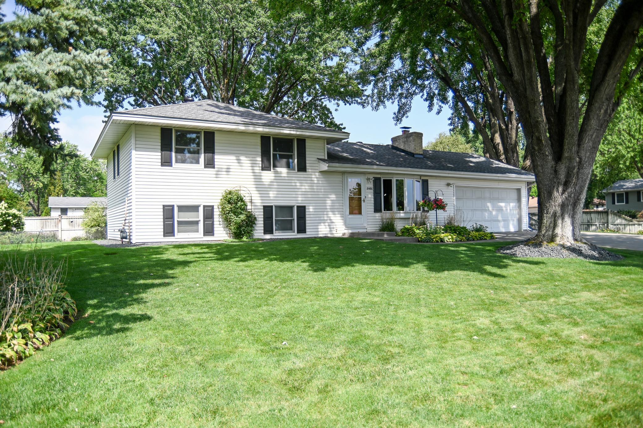 8486 88th Street S Property Photo 1